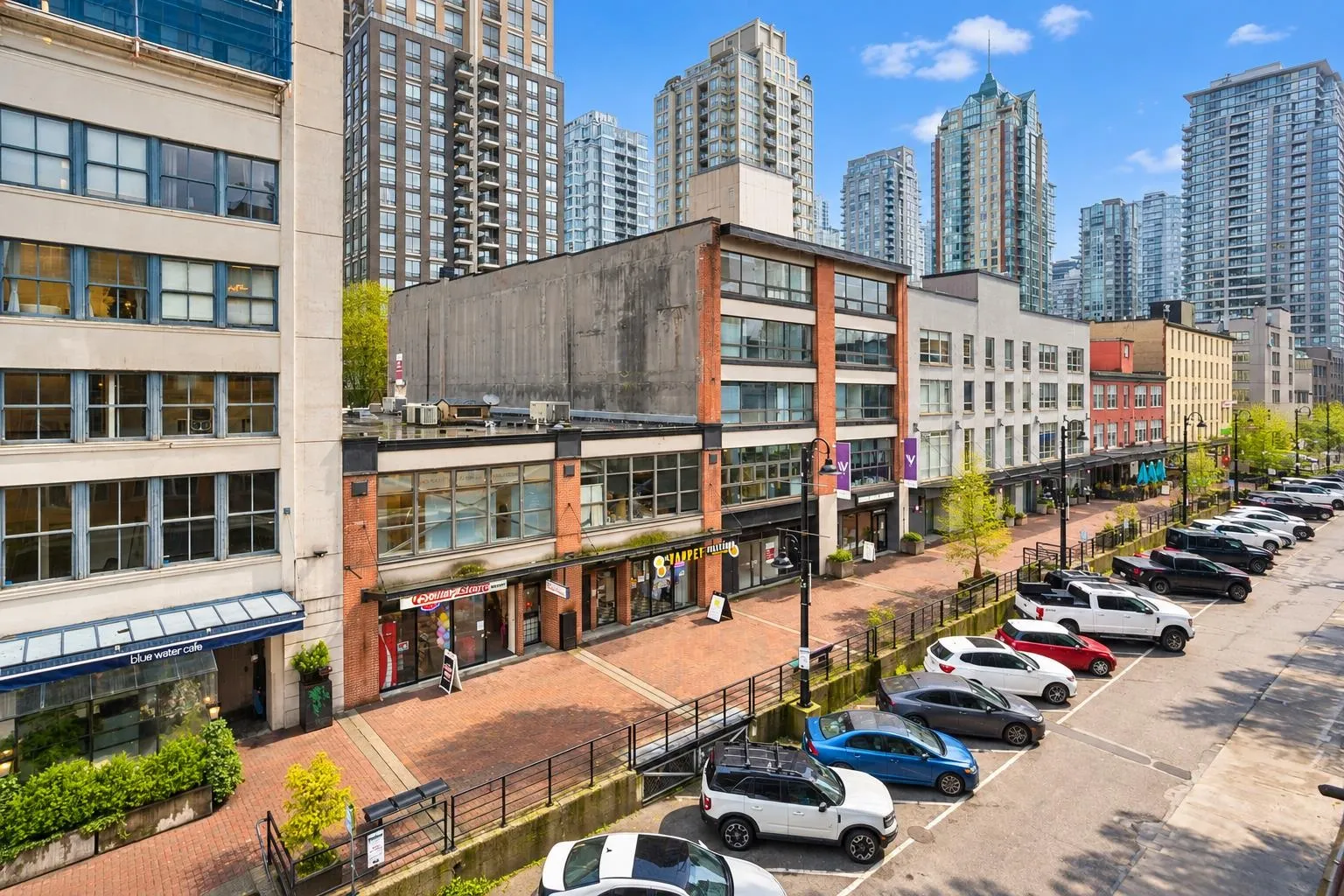 1072 Hamilton Street #401
