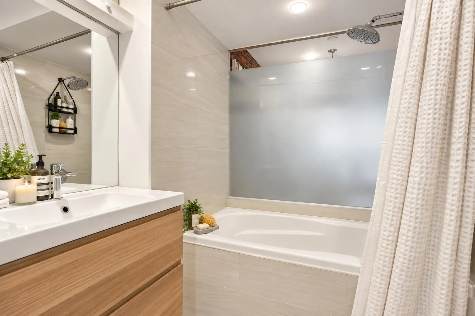 1072 Hamilton Street #401