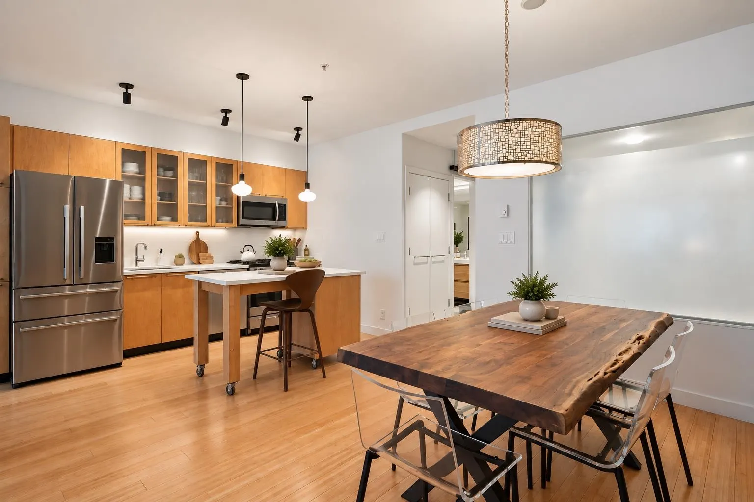 1072 Hamilton Street #401