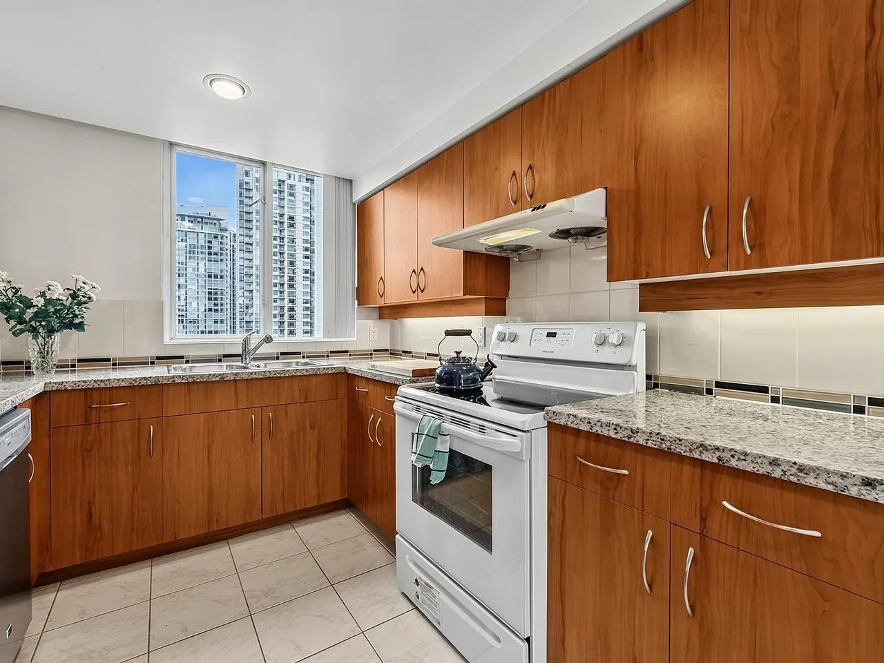 139 Drake Street #16D