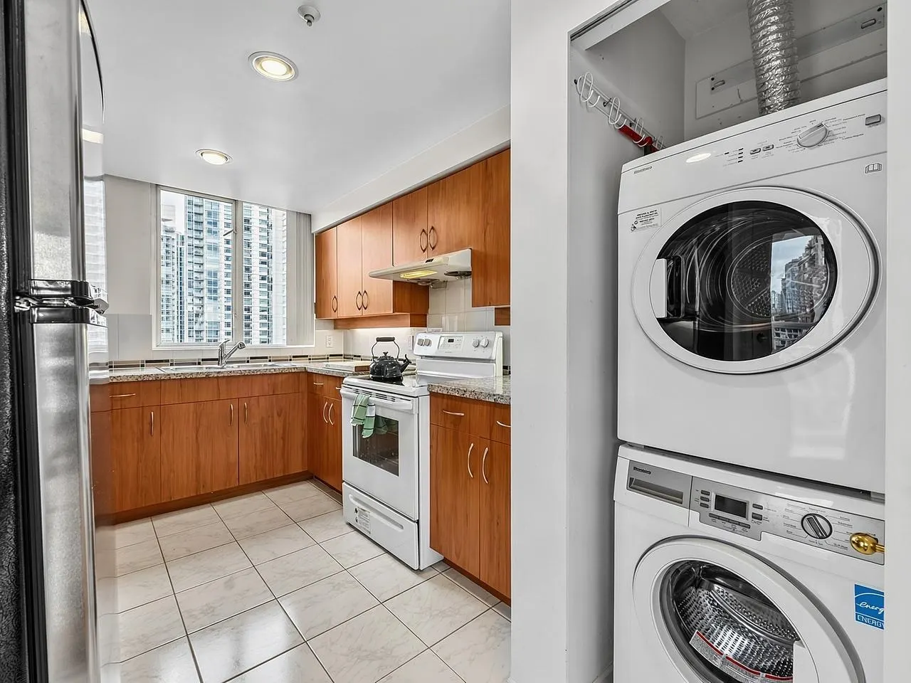 139 Drake Street #16D