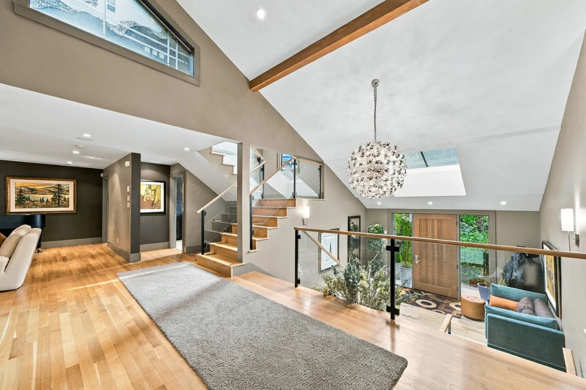 2953 Altamont Crescent