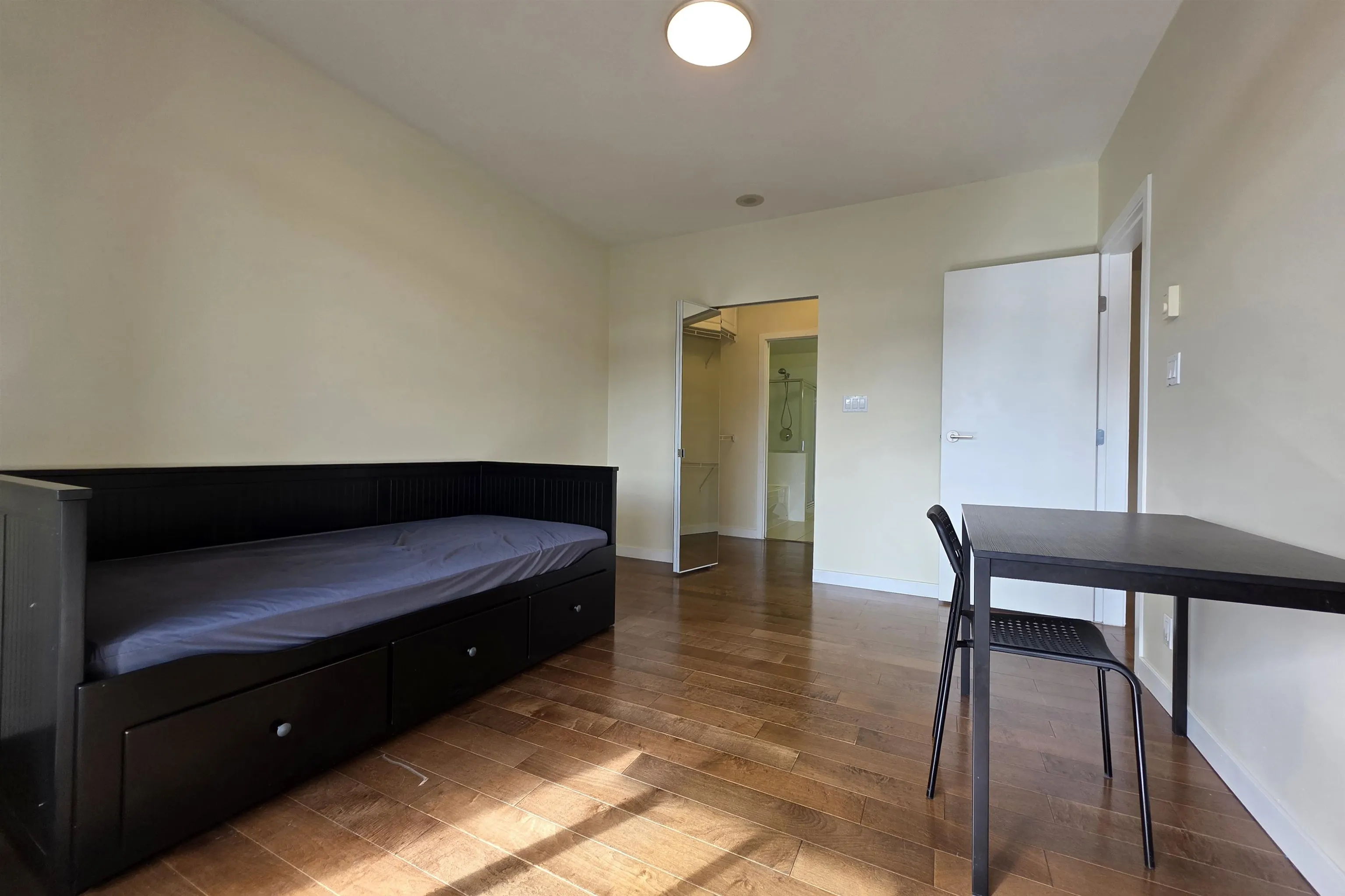 400 Capilano Road #2102
