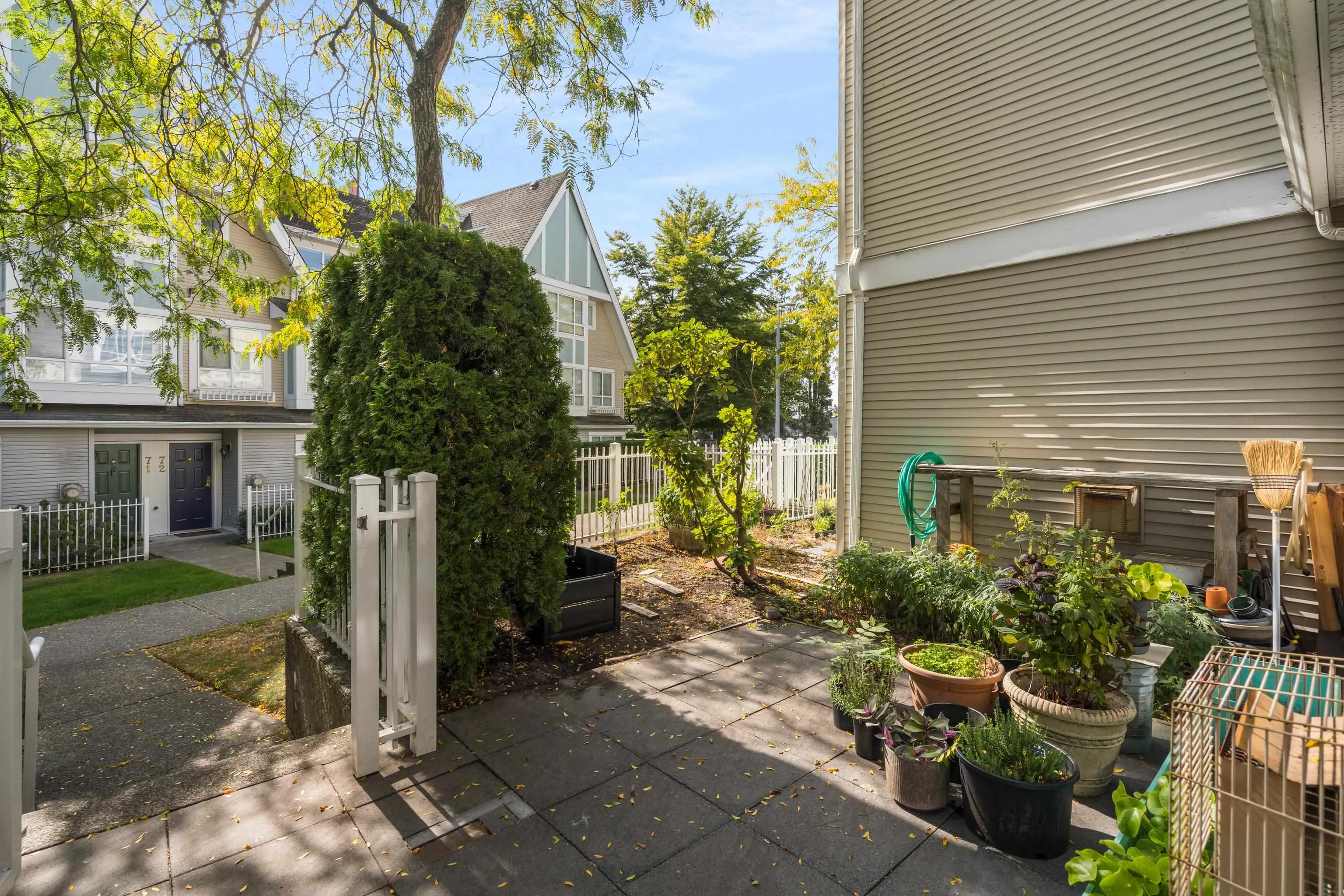 6577 Southoaks Crescent #54