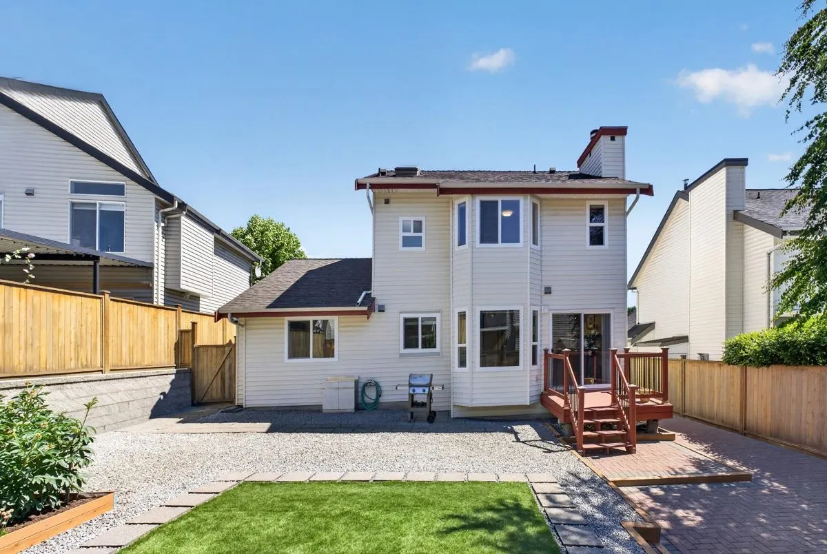 290 Santiago Street