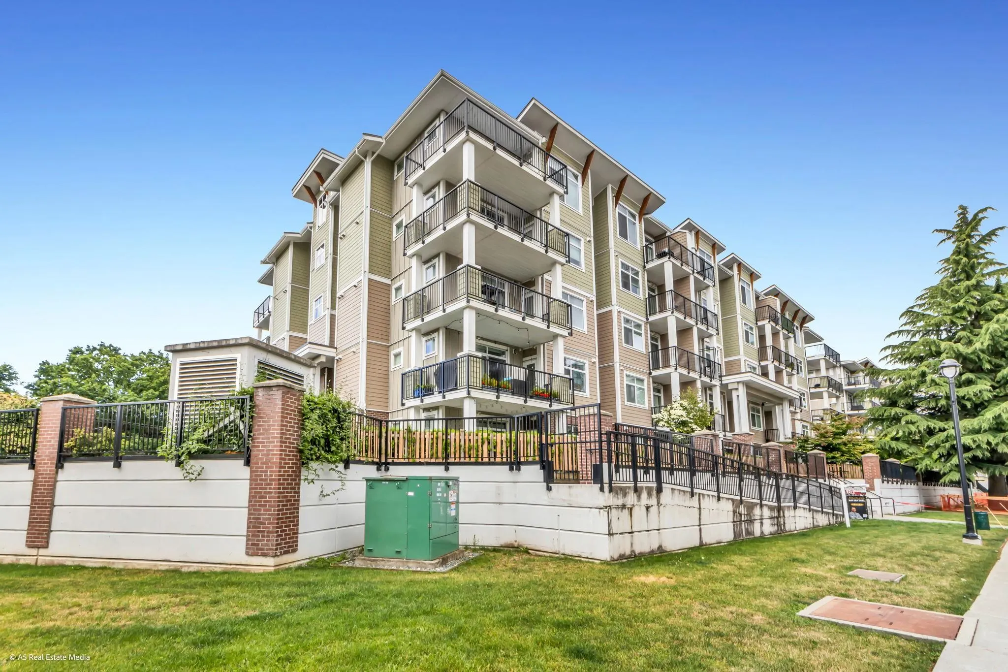 20696 Eastleigh Crescent #317