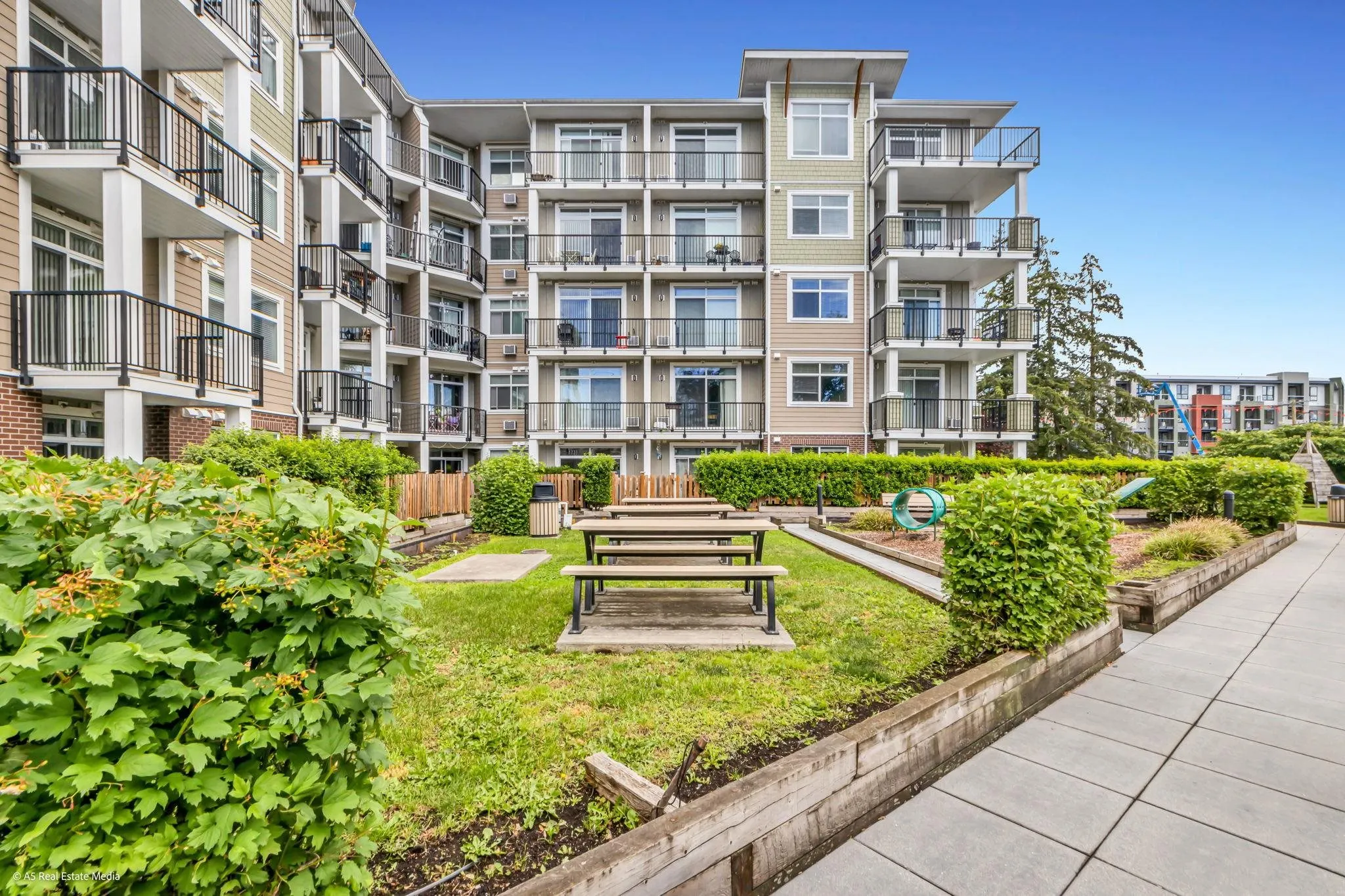 20696 Eastleigh Crescent #317