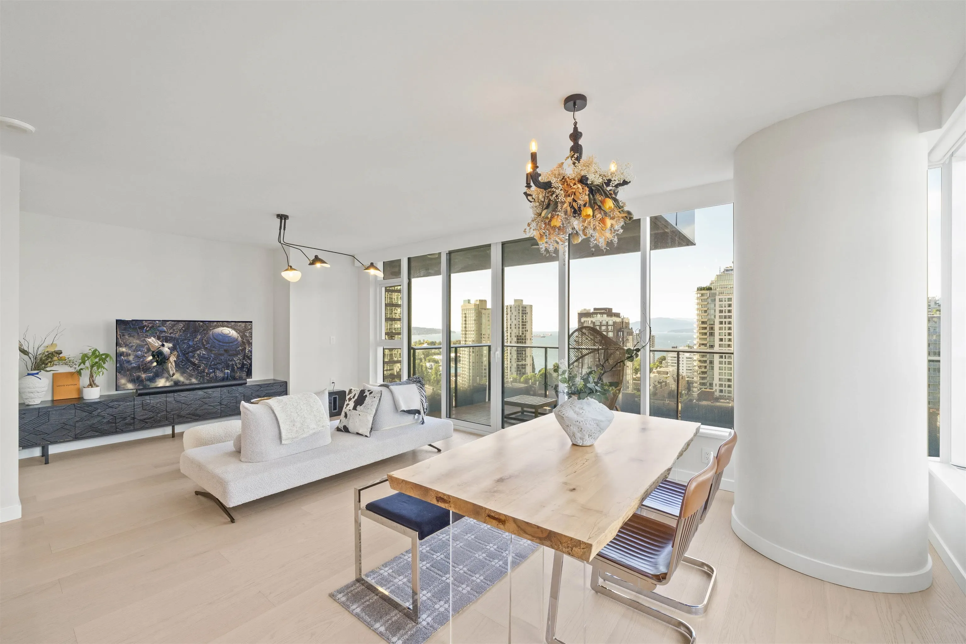 1335 Howe Street #1801