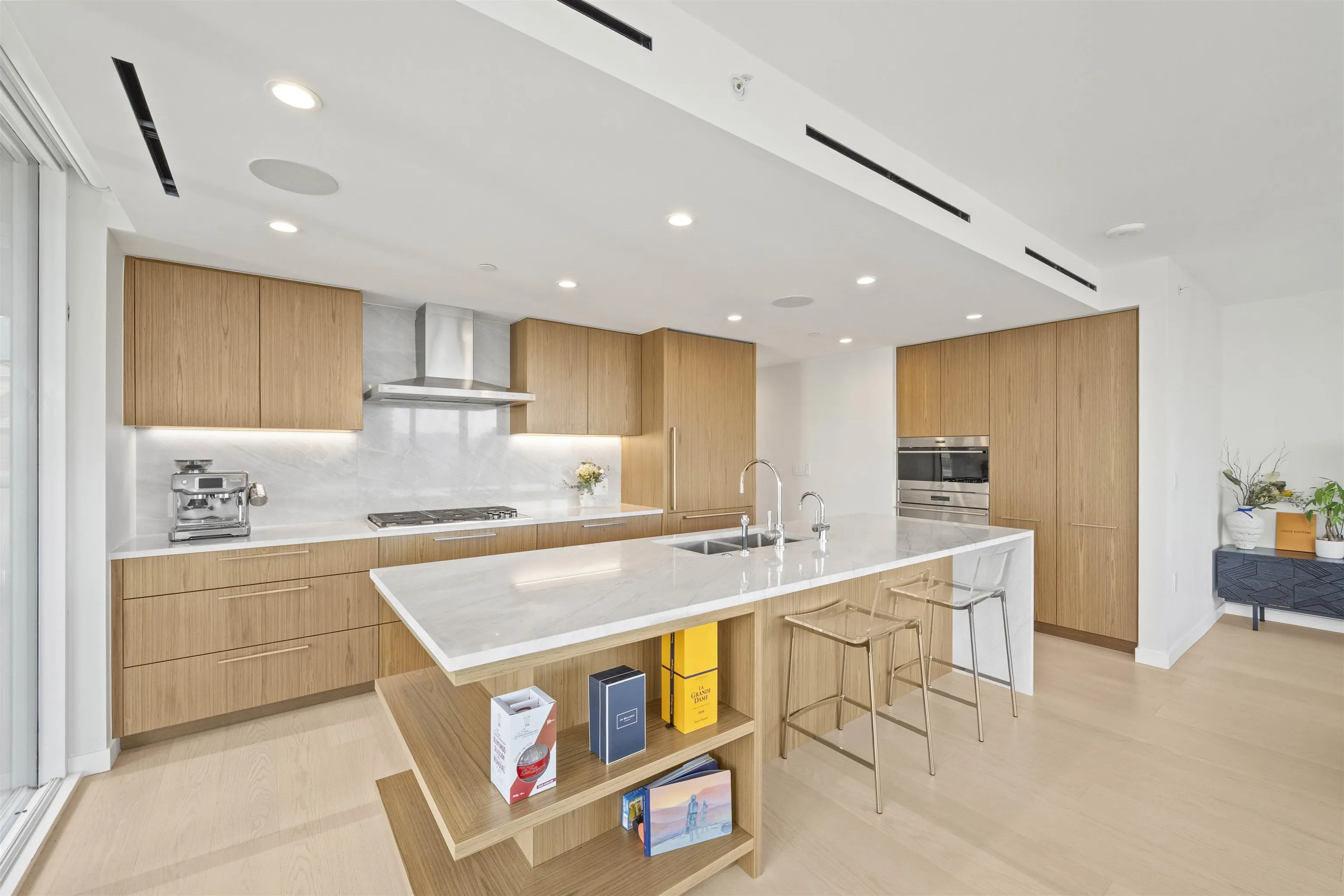 1335 Howe Street #1801