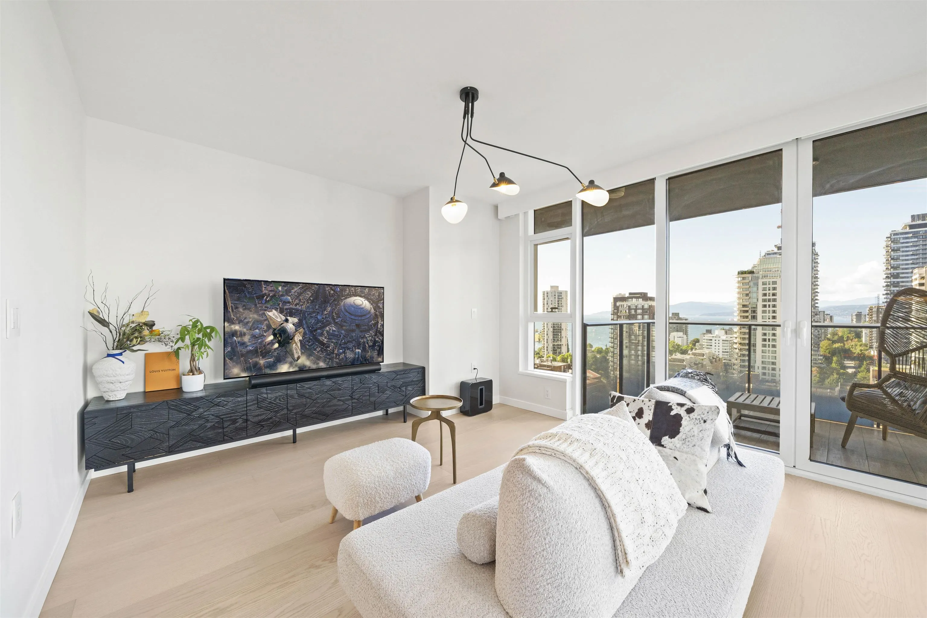 1335 Howe Street #1801