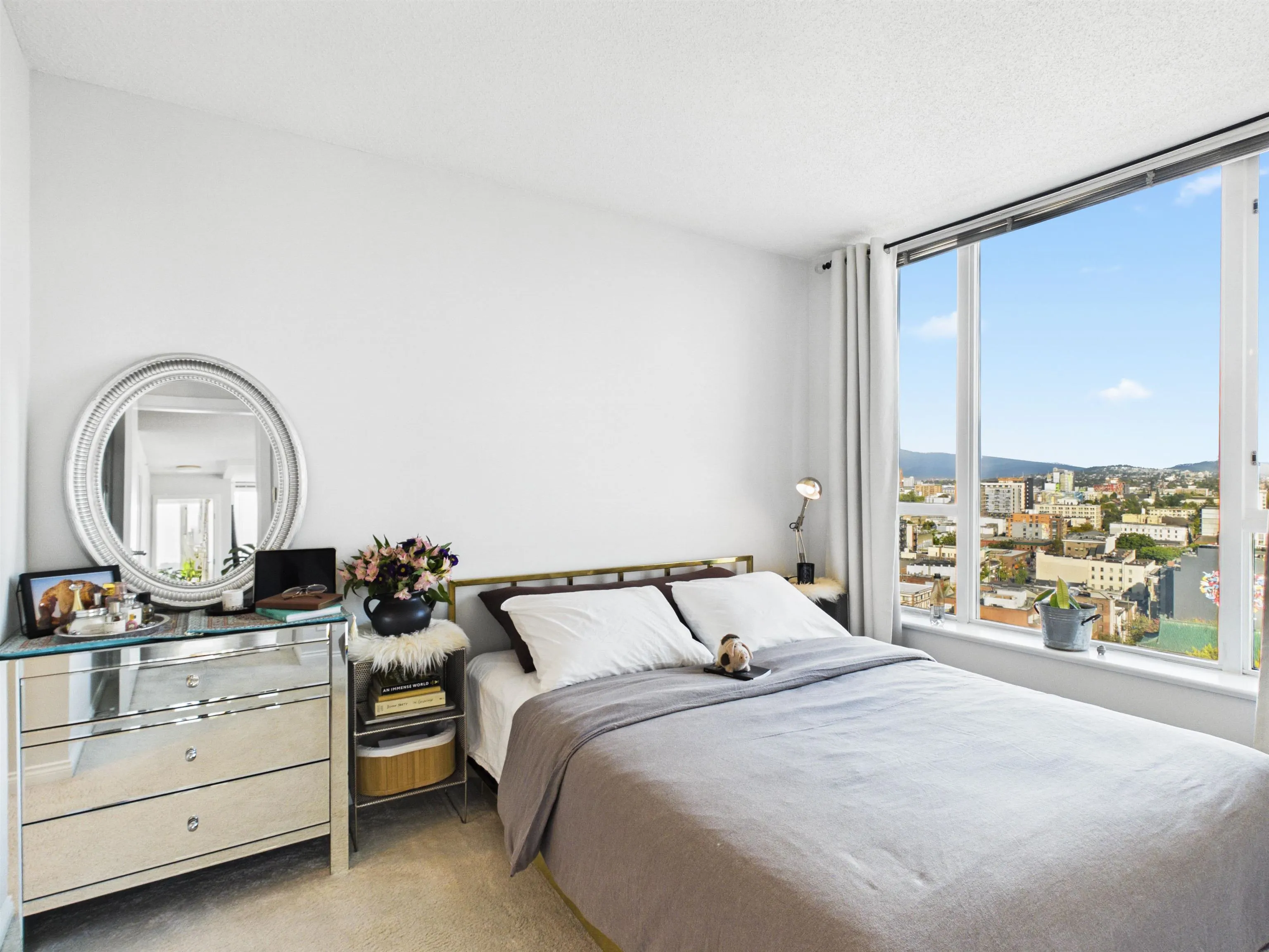 550 Taylor Street #2208