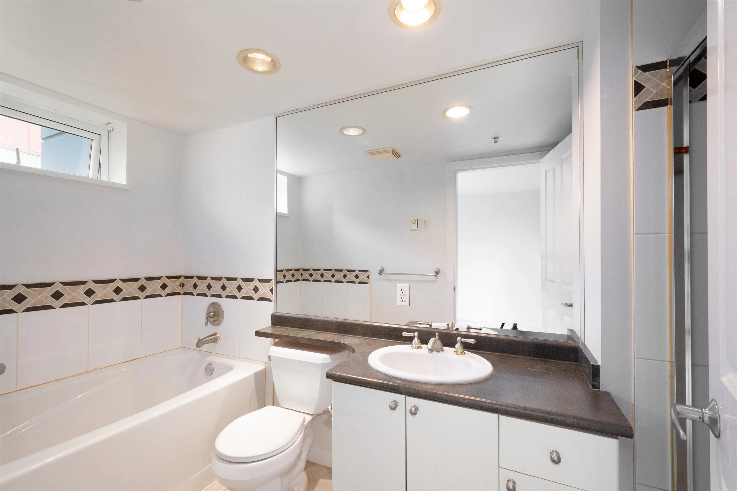 1485 W 6th Avenue #401