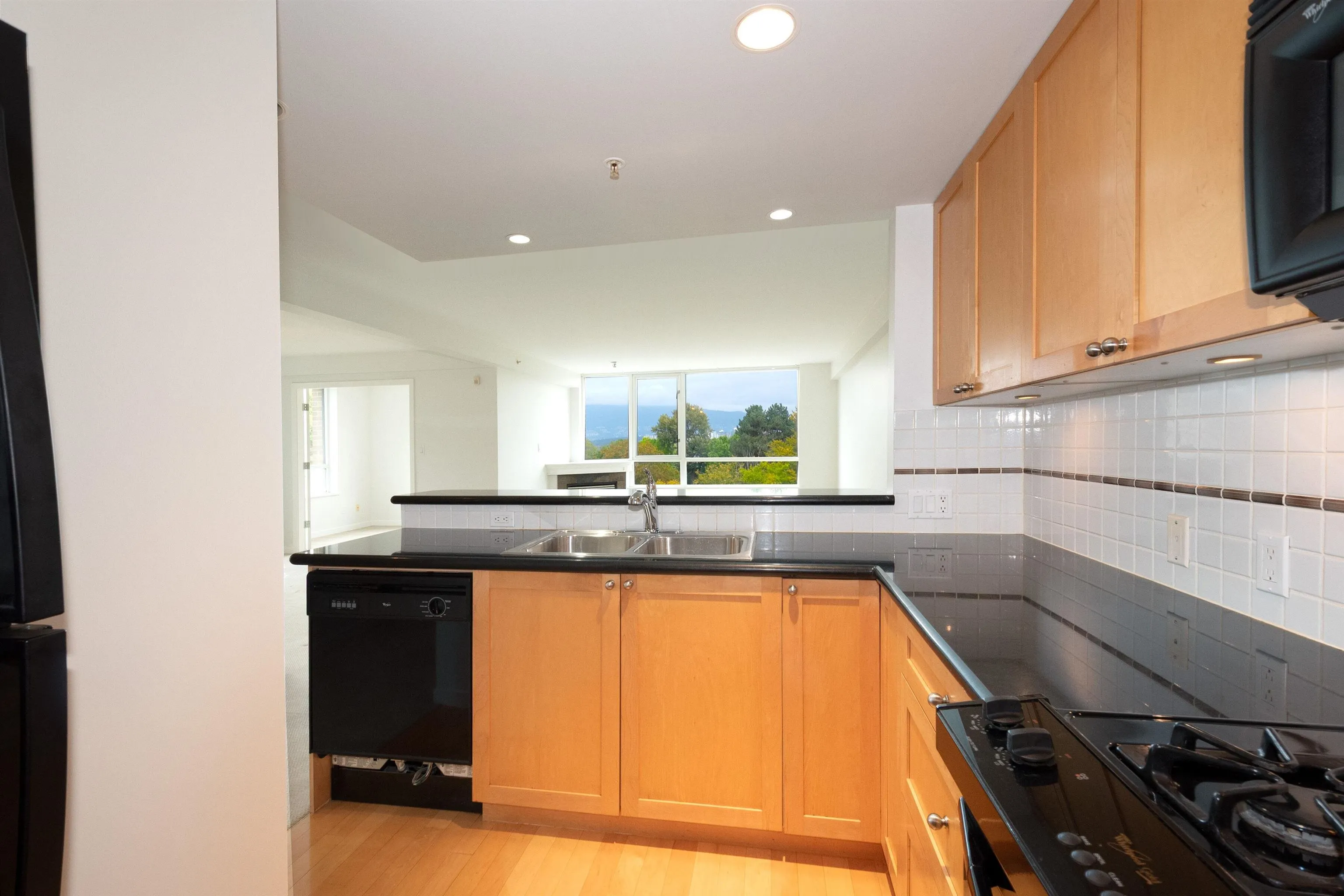 1485 W 6th Avenue #401