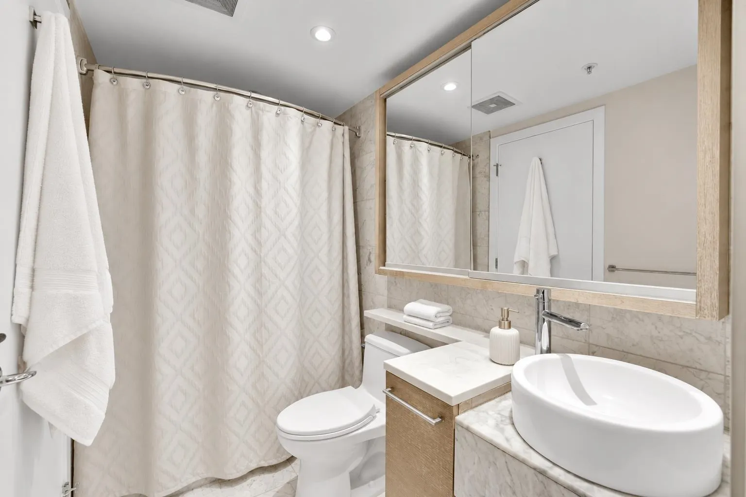 833 Seymour Street #2908