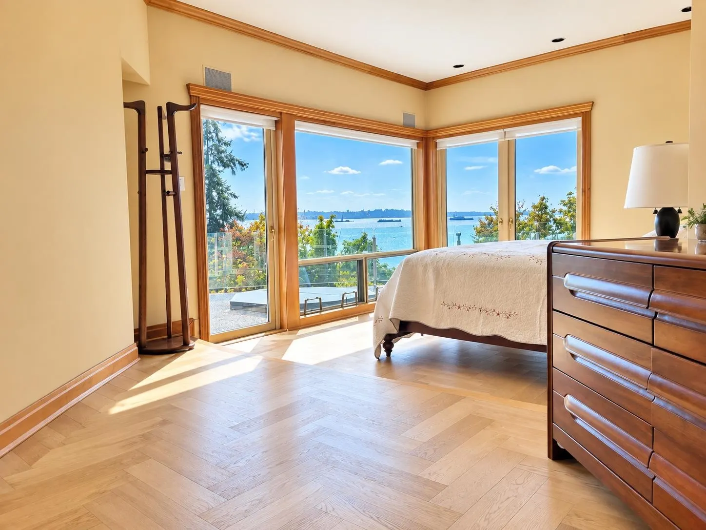 4180B Rose Crescent
