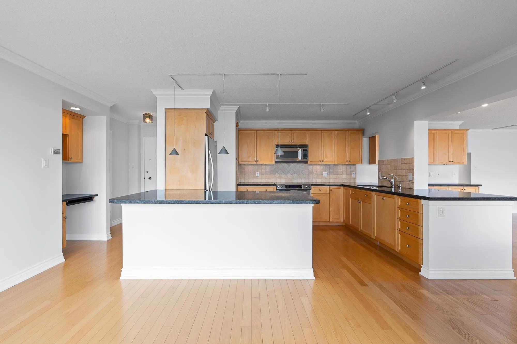 150 24th Street #203