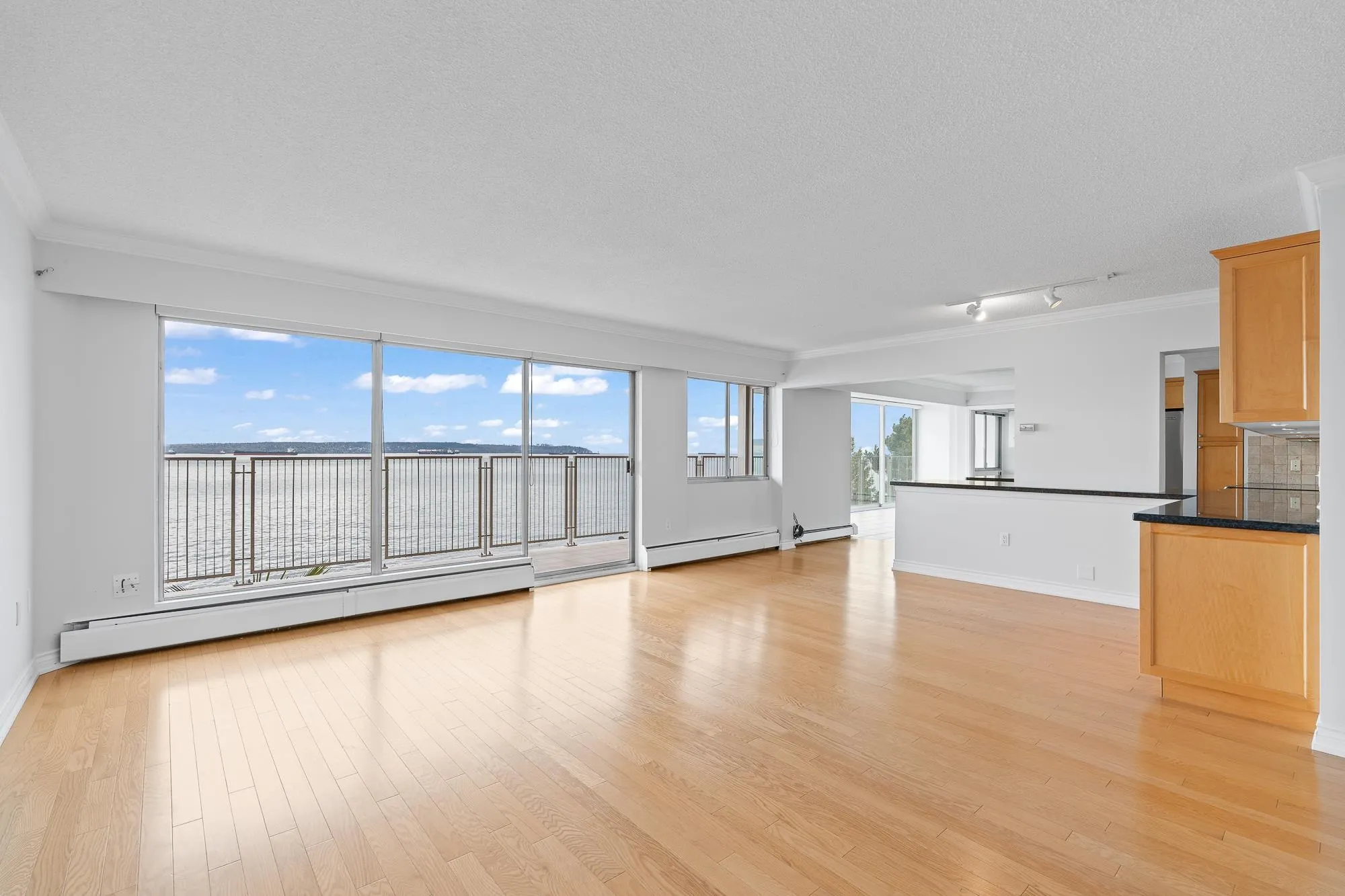 150 24th Street #203