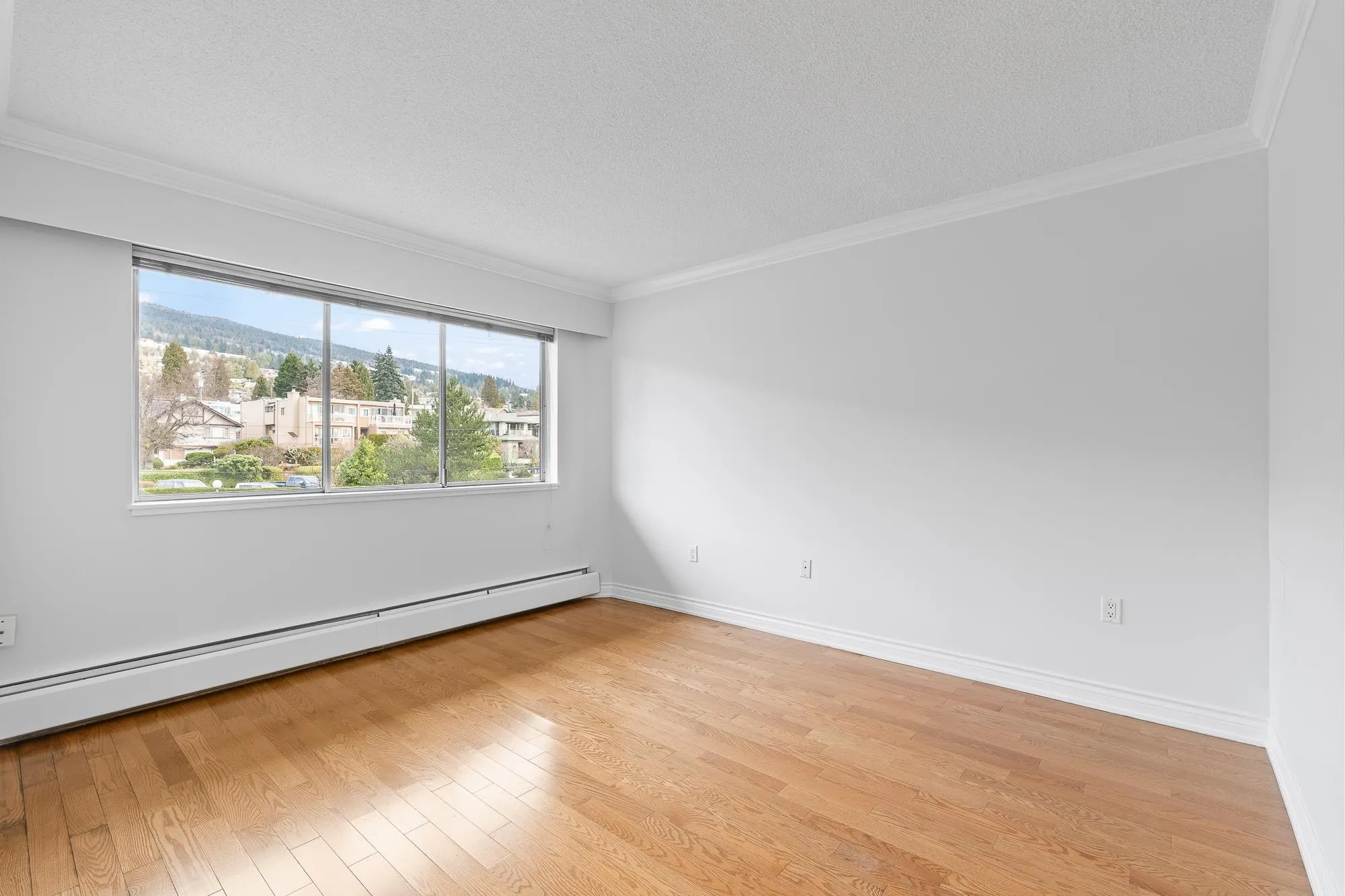 150 24th Street #203