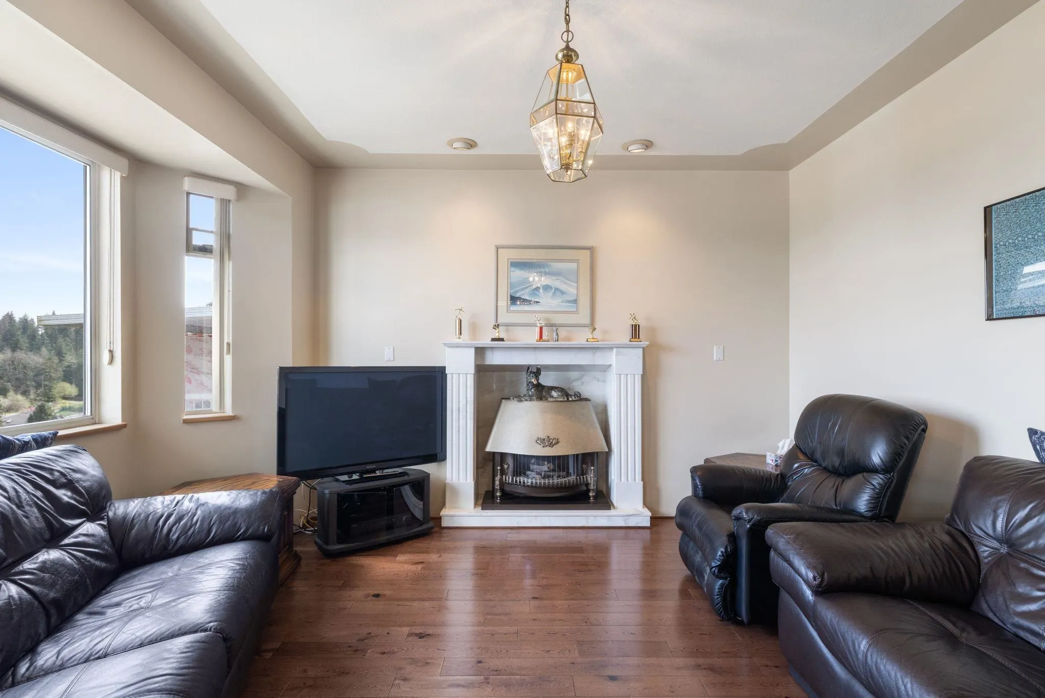 547 Tempe Crescent