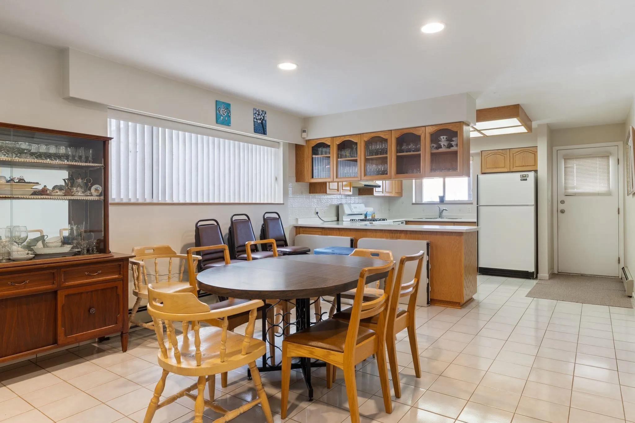 547 Tempe Crescent