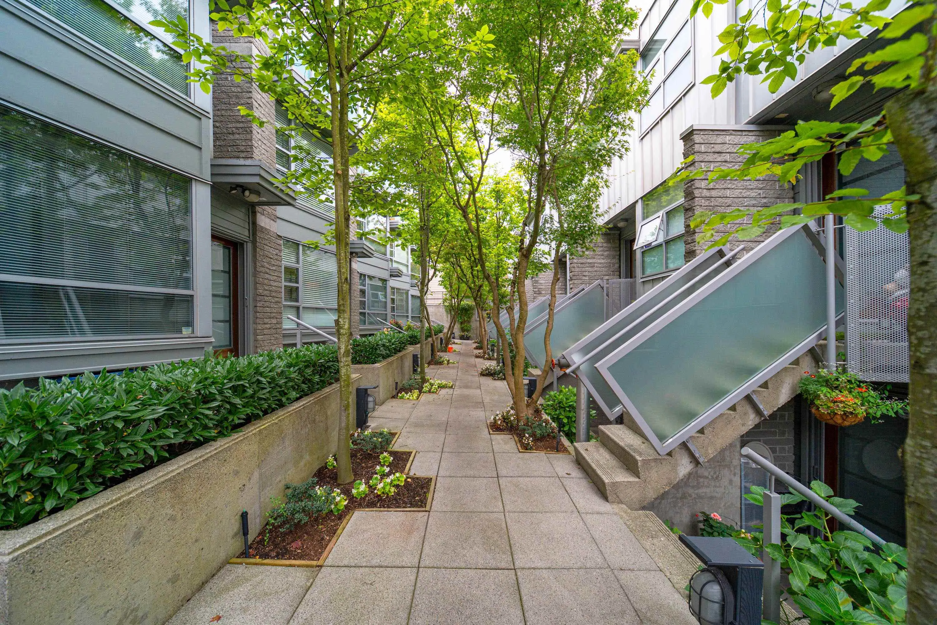 1250 W 6th Avenue #9
