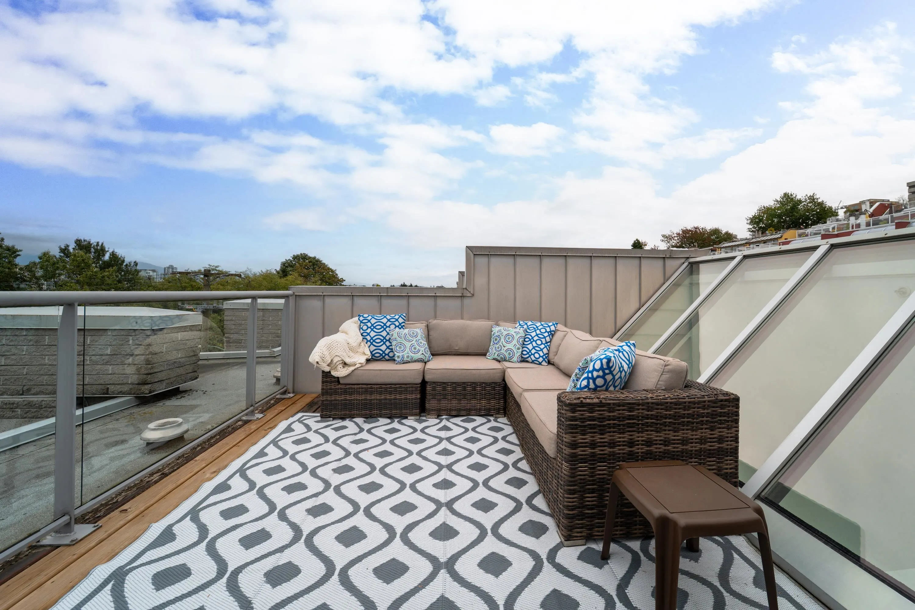 1250 W 6th Avenue #9