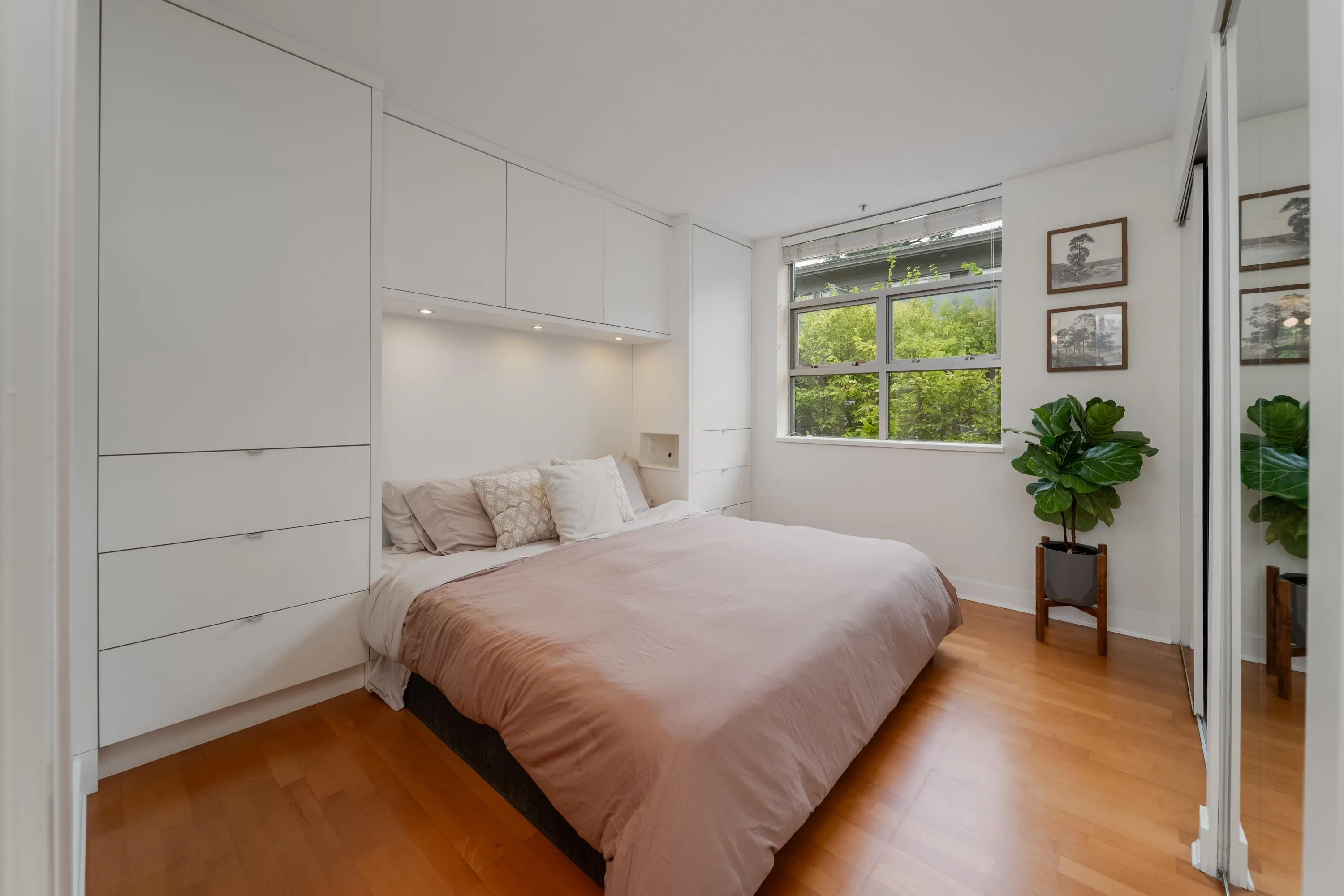 1250 W 6th Avenue #9