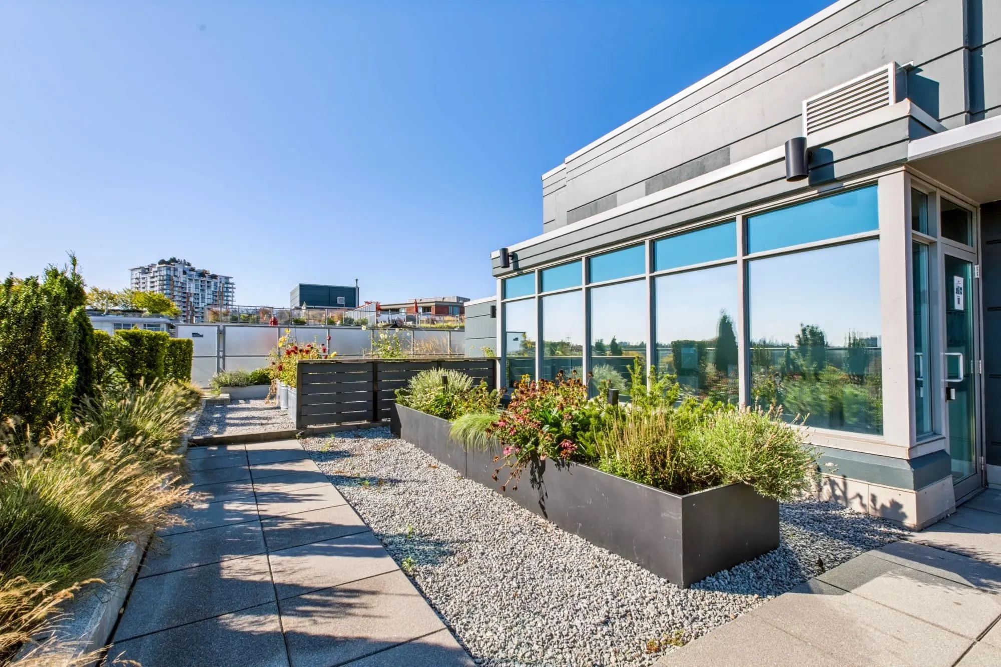 250 E 6th Avenue #716