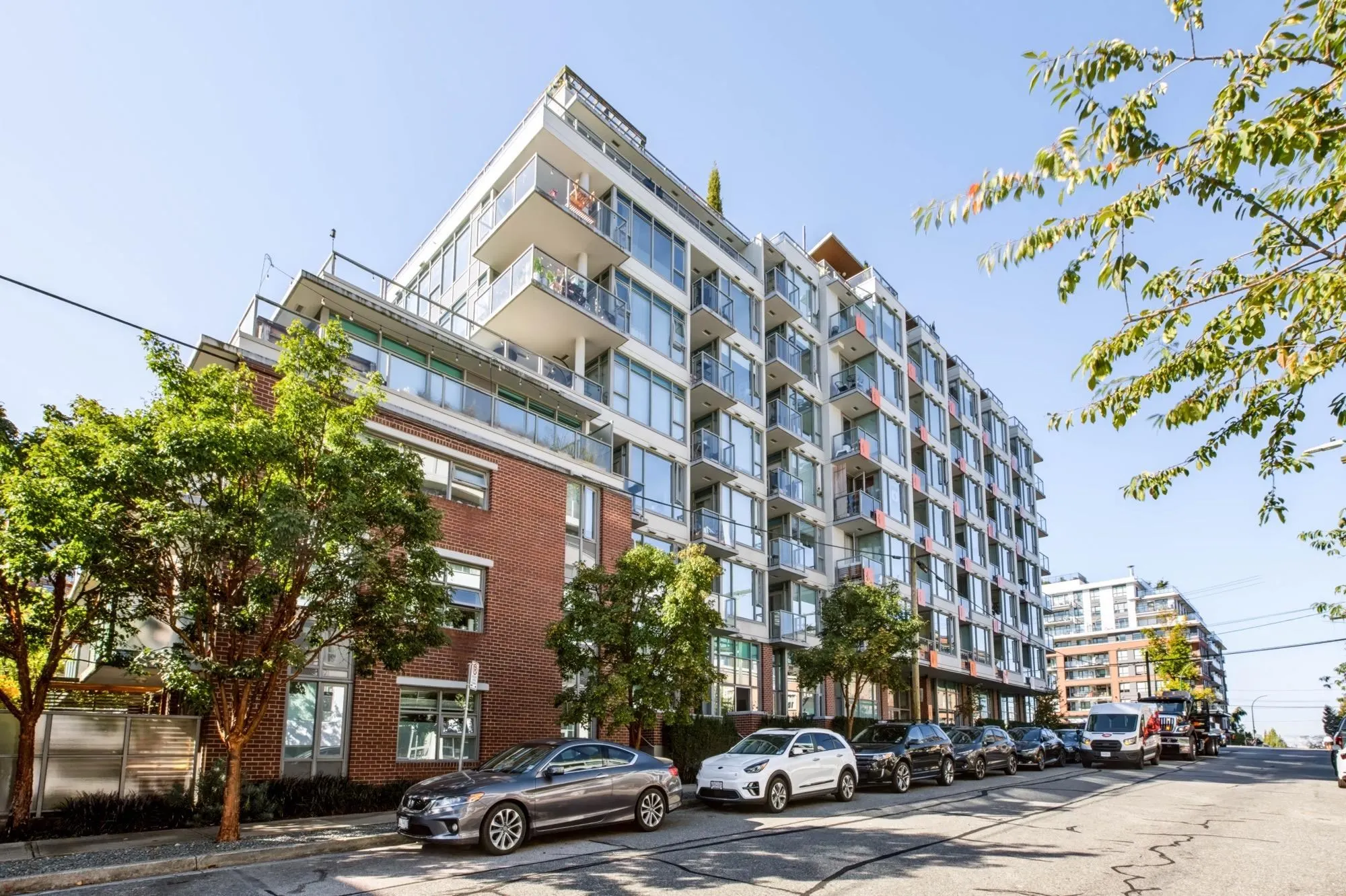 250 E 6th Avenue #716