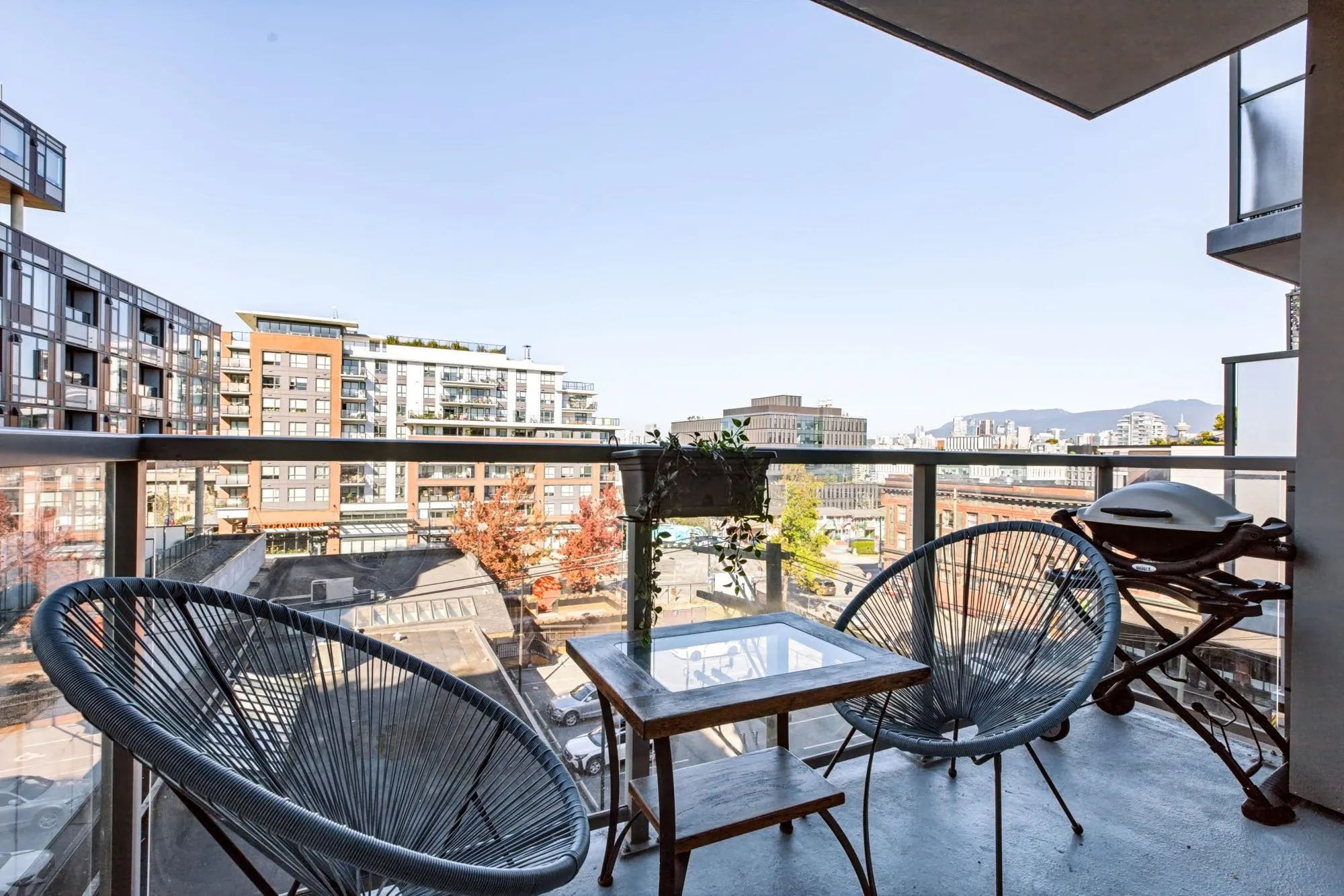 250 E 6th Avenue #716