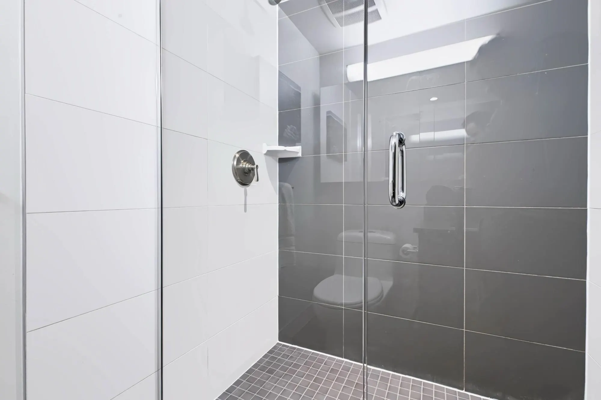250 E 6th Avenue #716