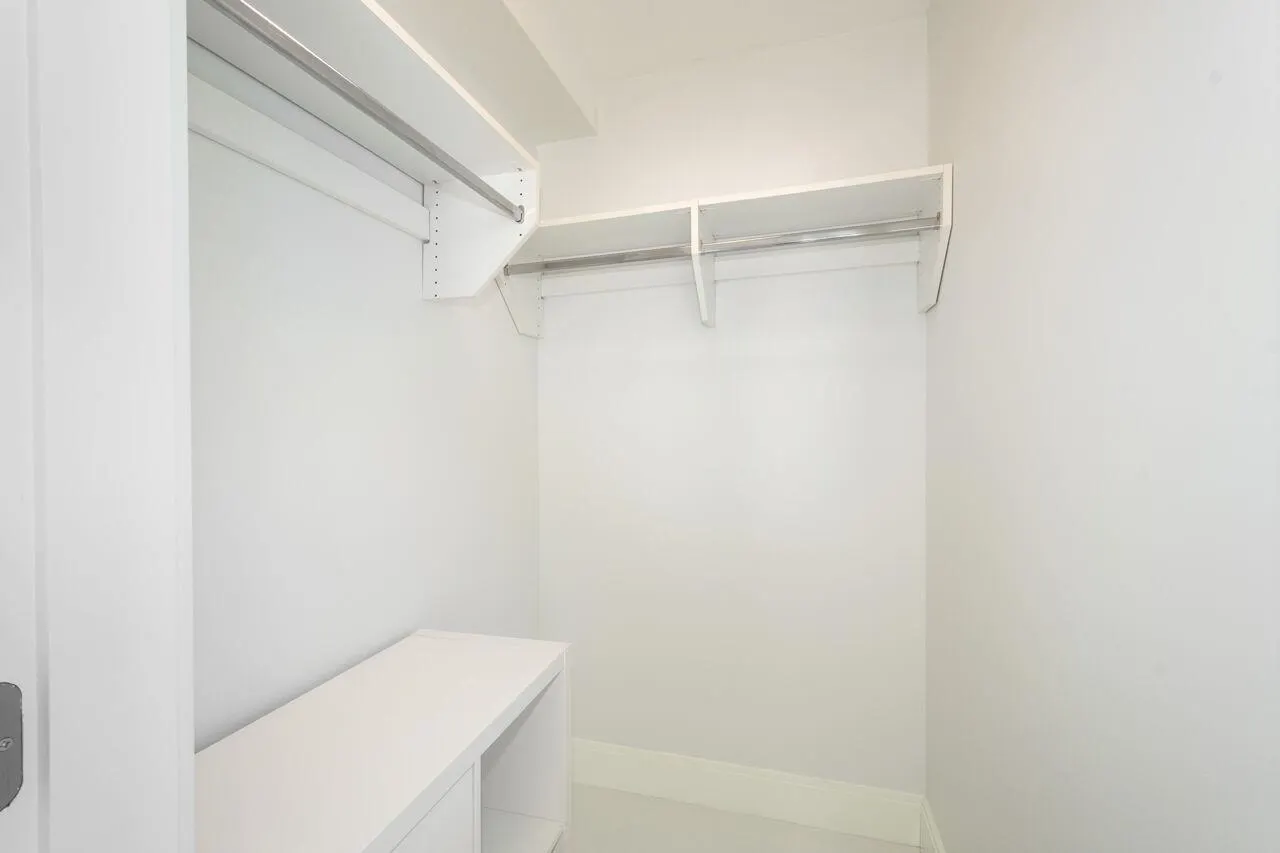 2239 W 7th Avenue #203