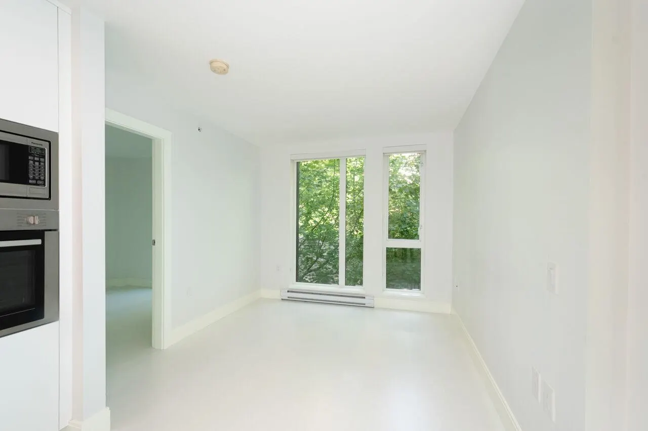 2239 W 7th Avenue #203