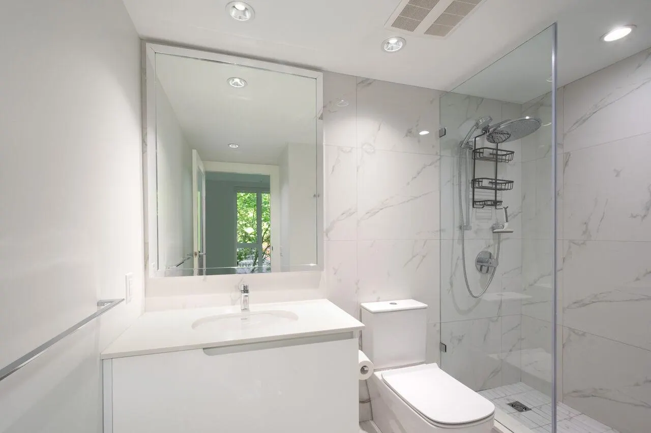 2239 W 7th Avenue #203