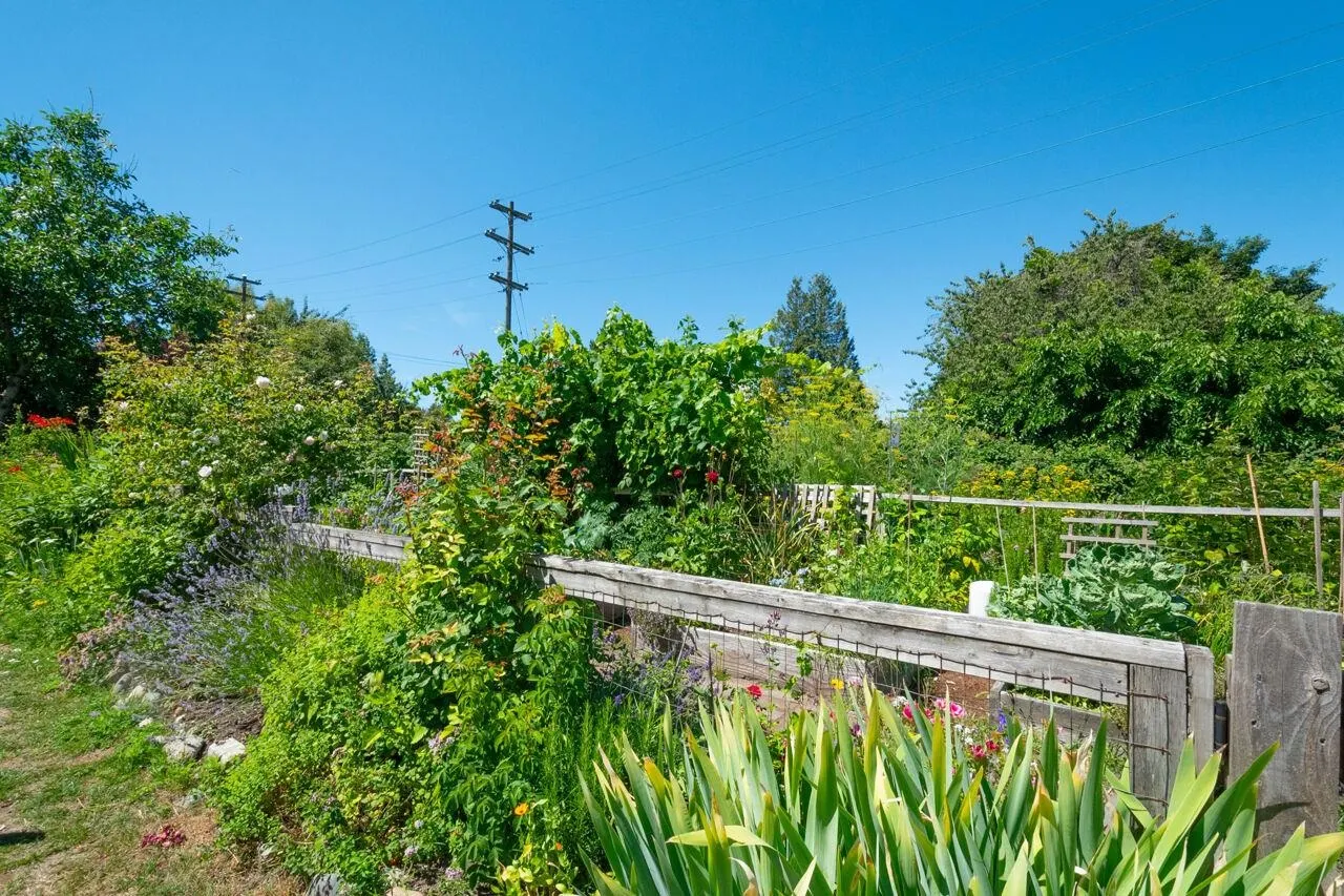 2239 W 7th Avenue #203