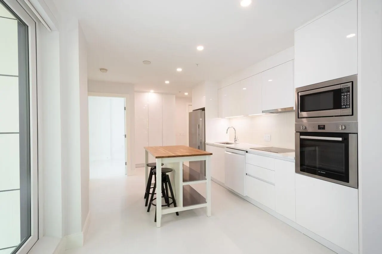 2239 W 7th Avenue #203