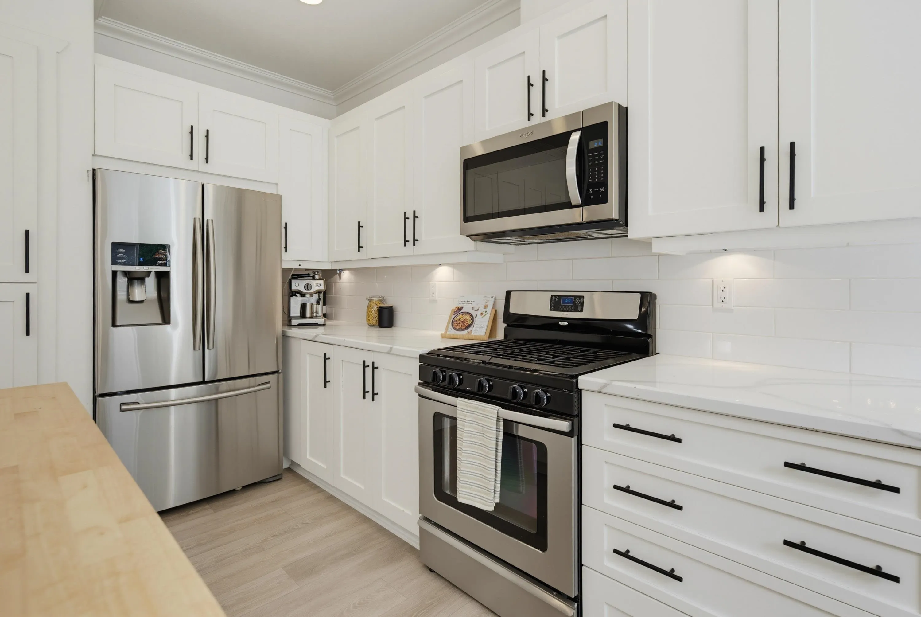 15454 32 Avenue #21