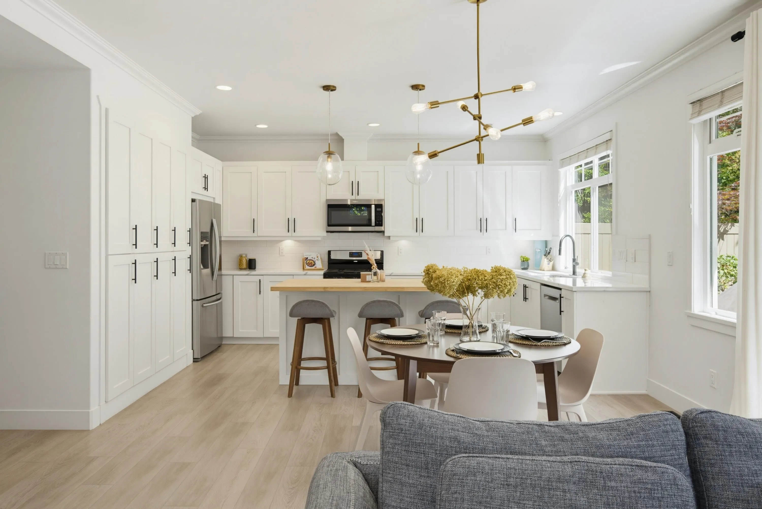 15454 32 Avenue #21