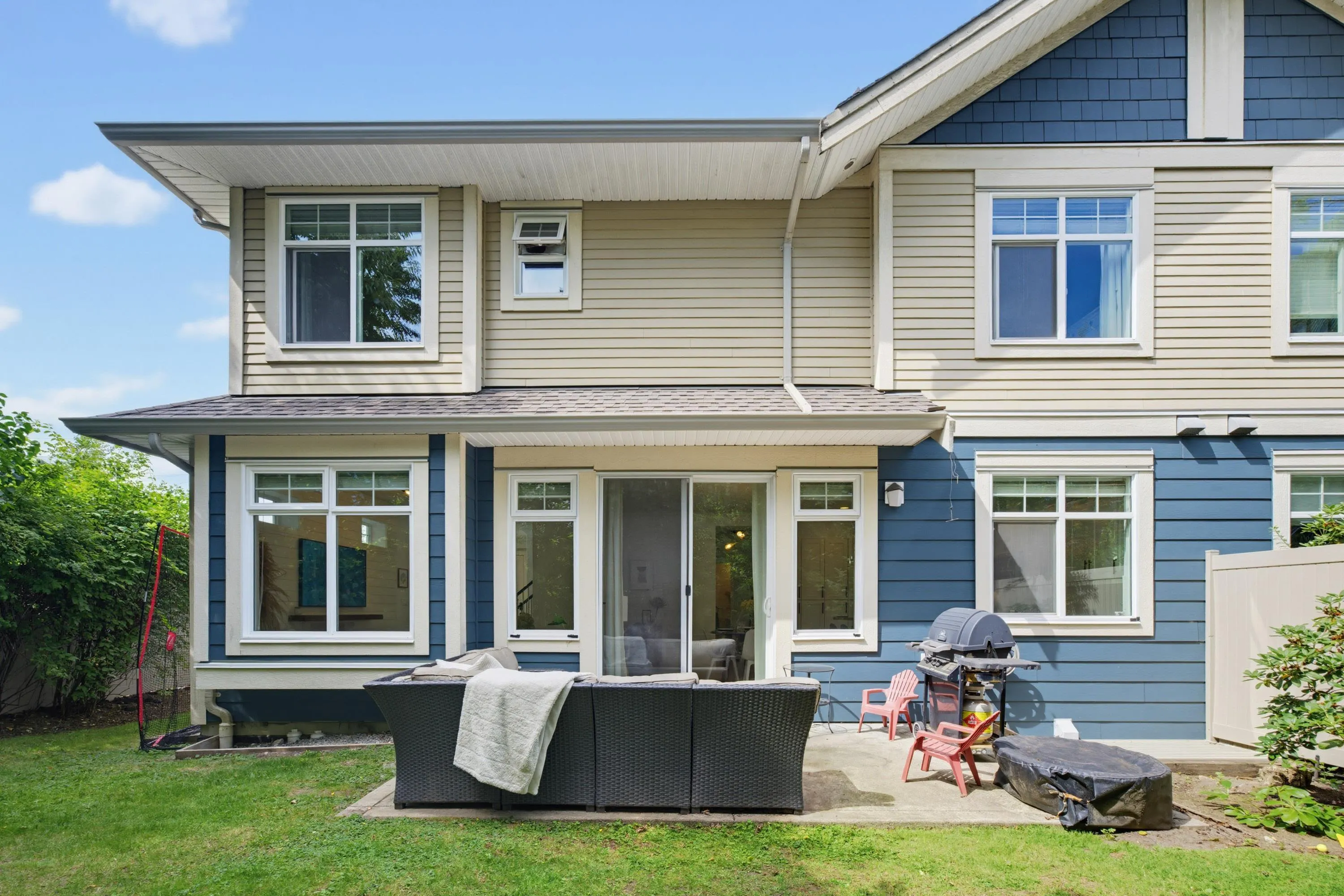 15454 32 Avenue #21