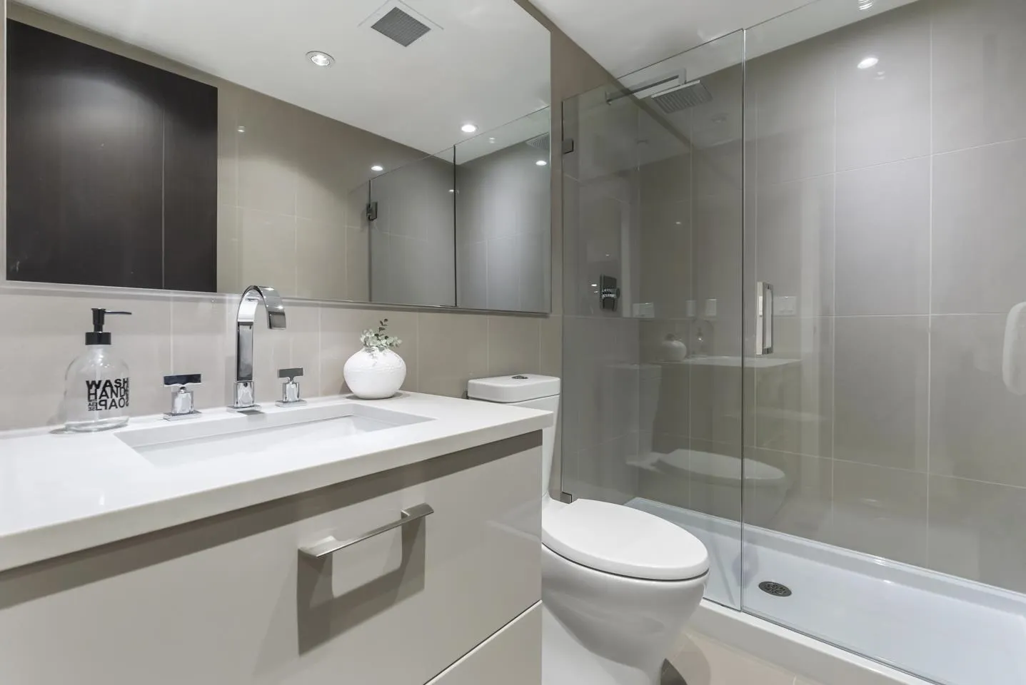 210 Salter Street #1204