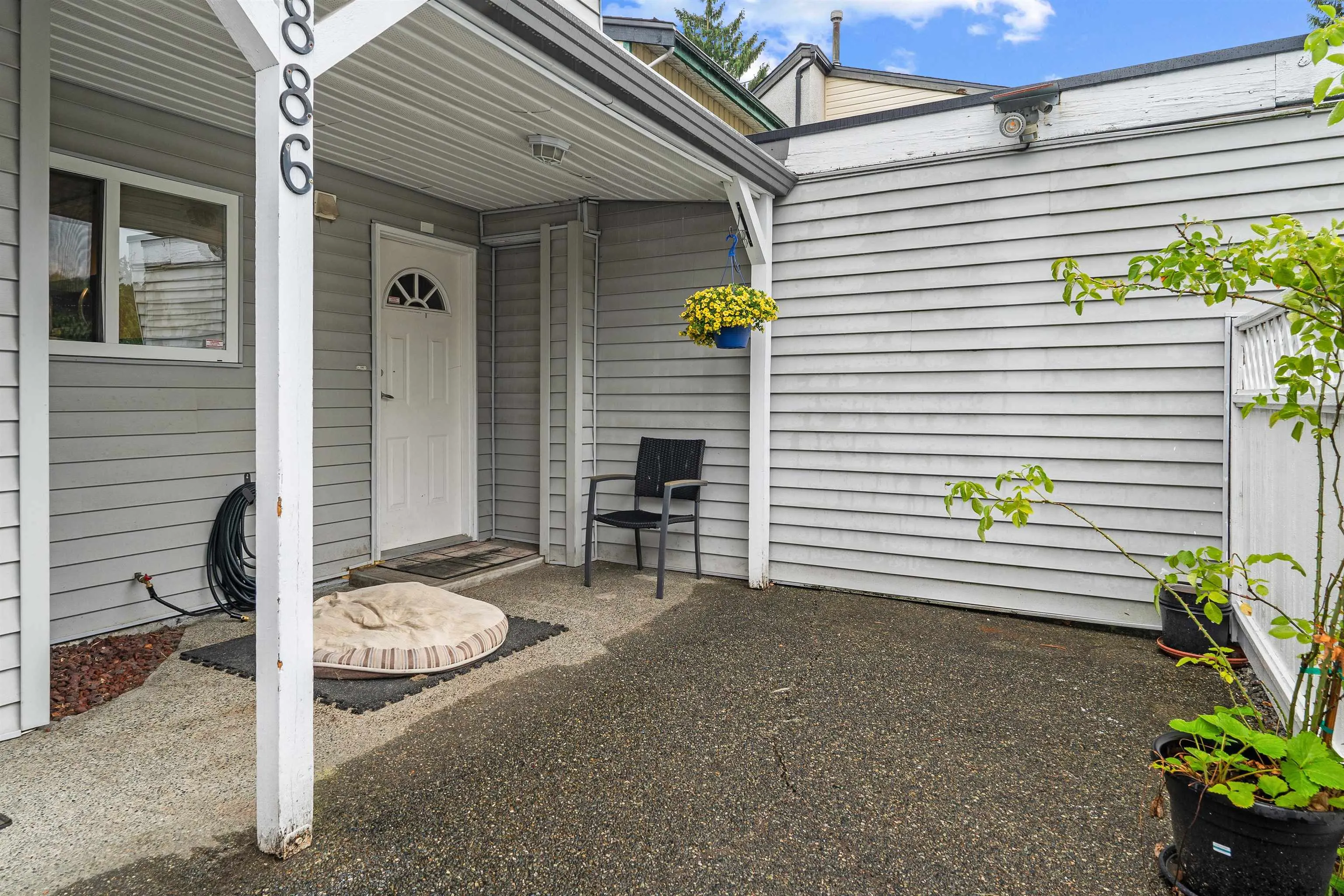 886 Pinebrook Place