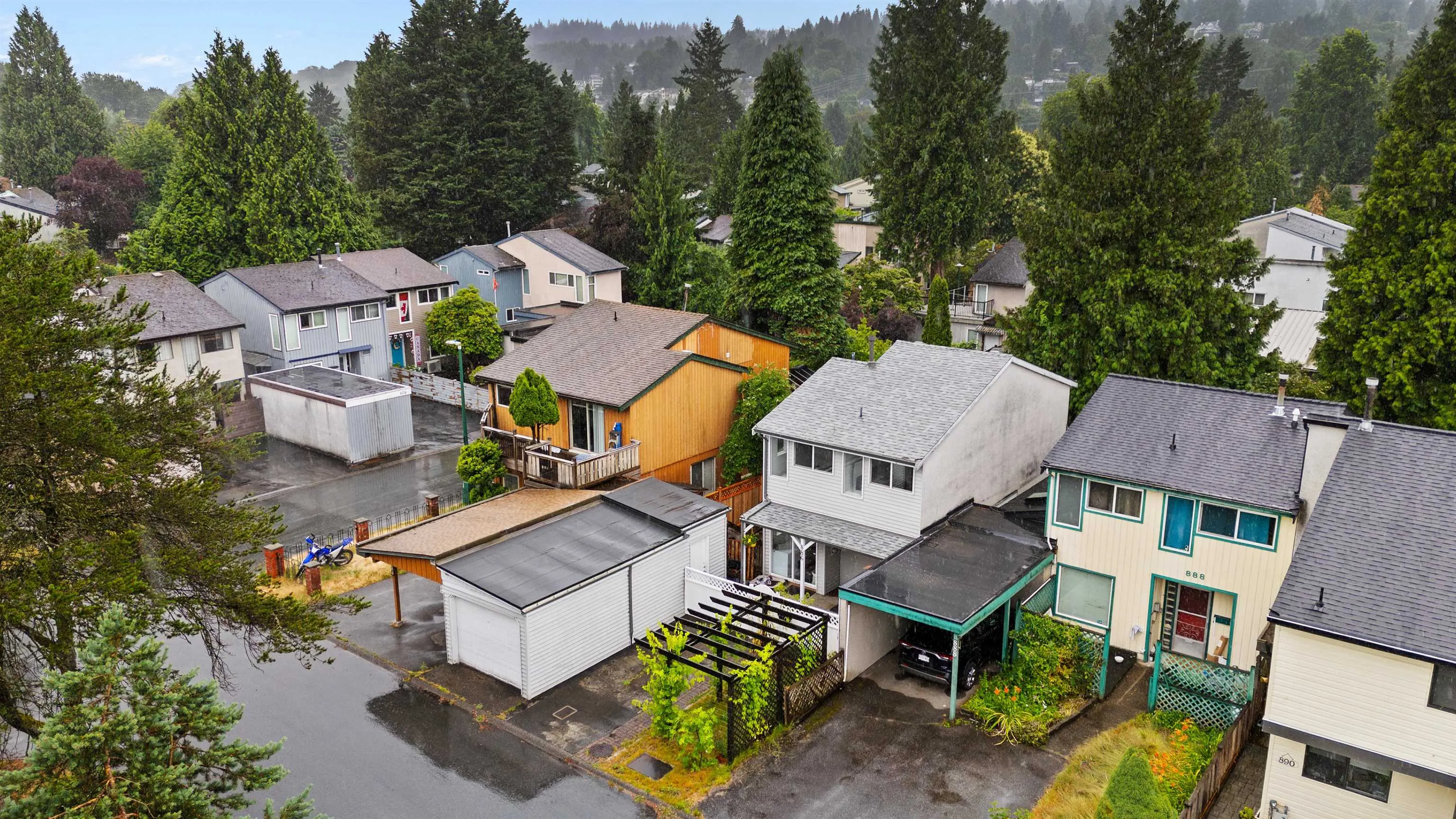 886 Pinebrook Place