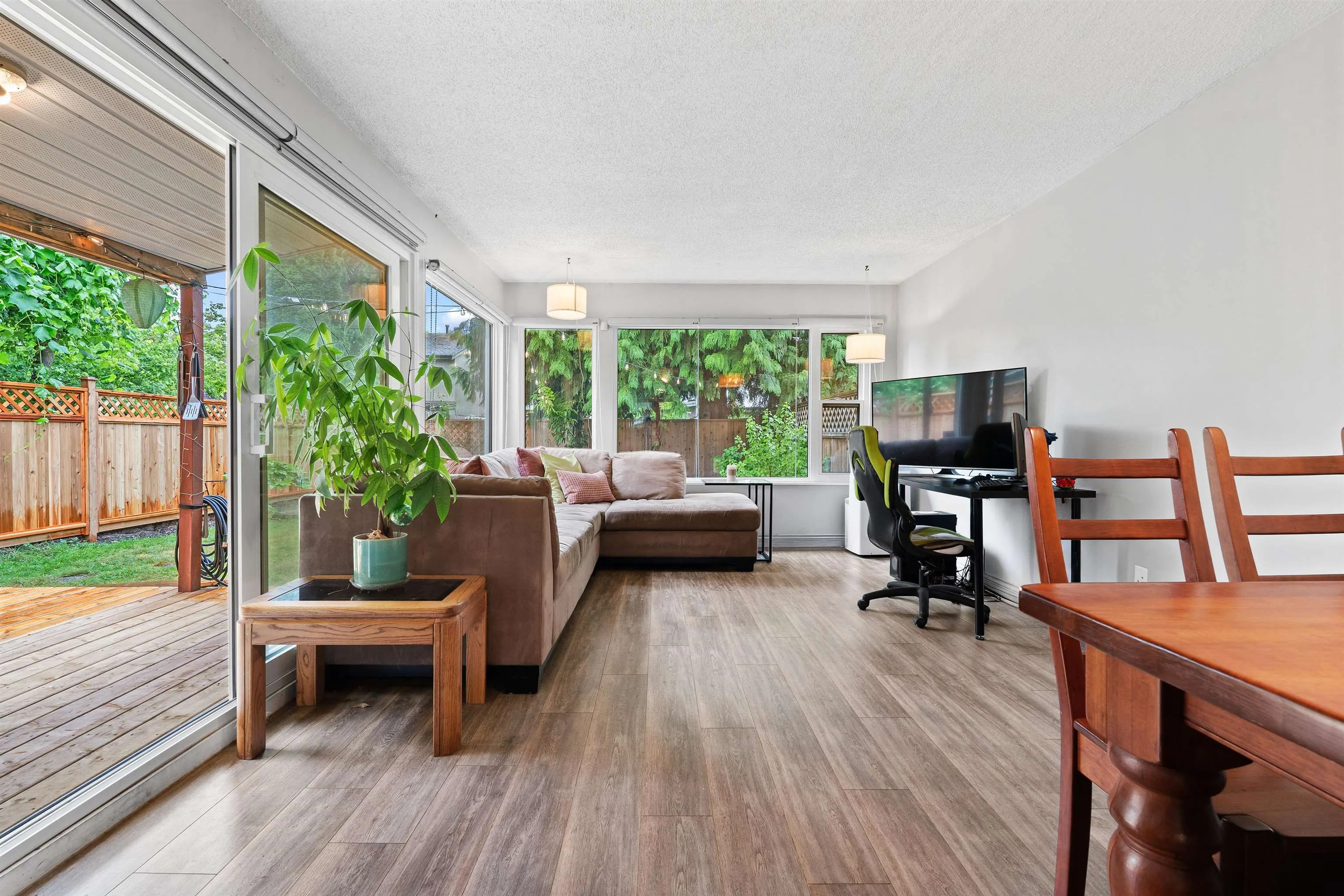 886 Pinebrook Place