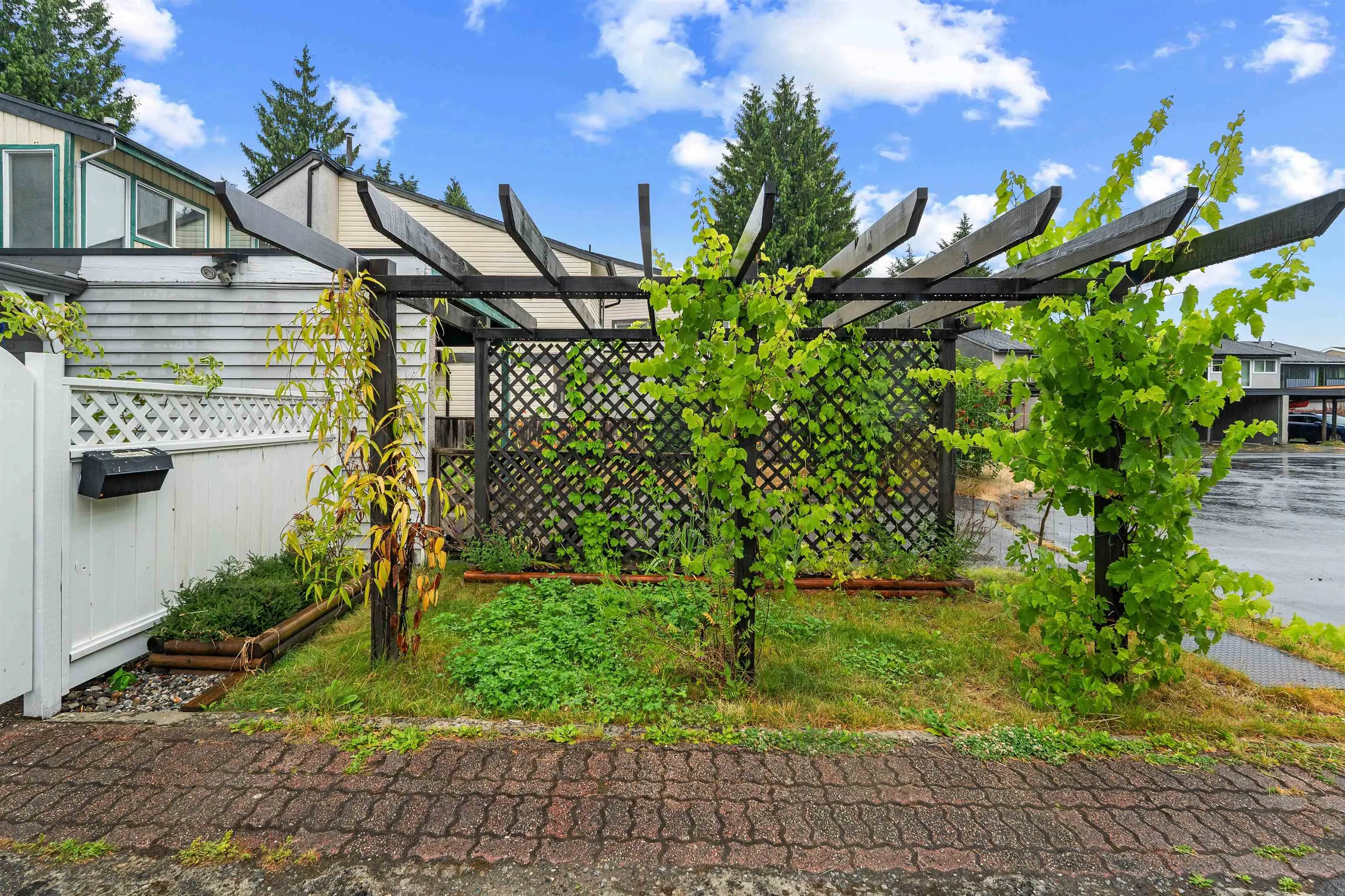 886 Pinebrook Place