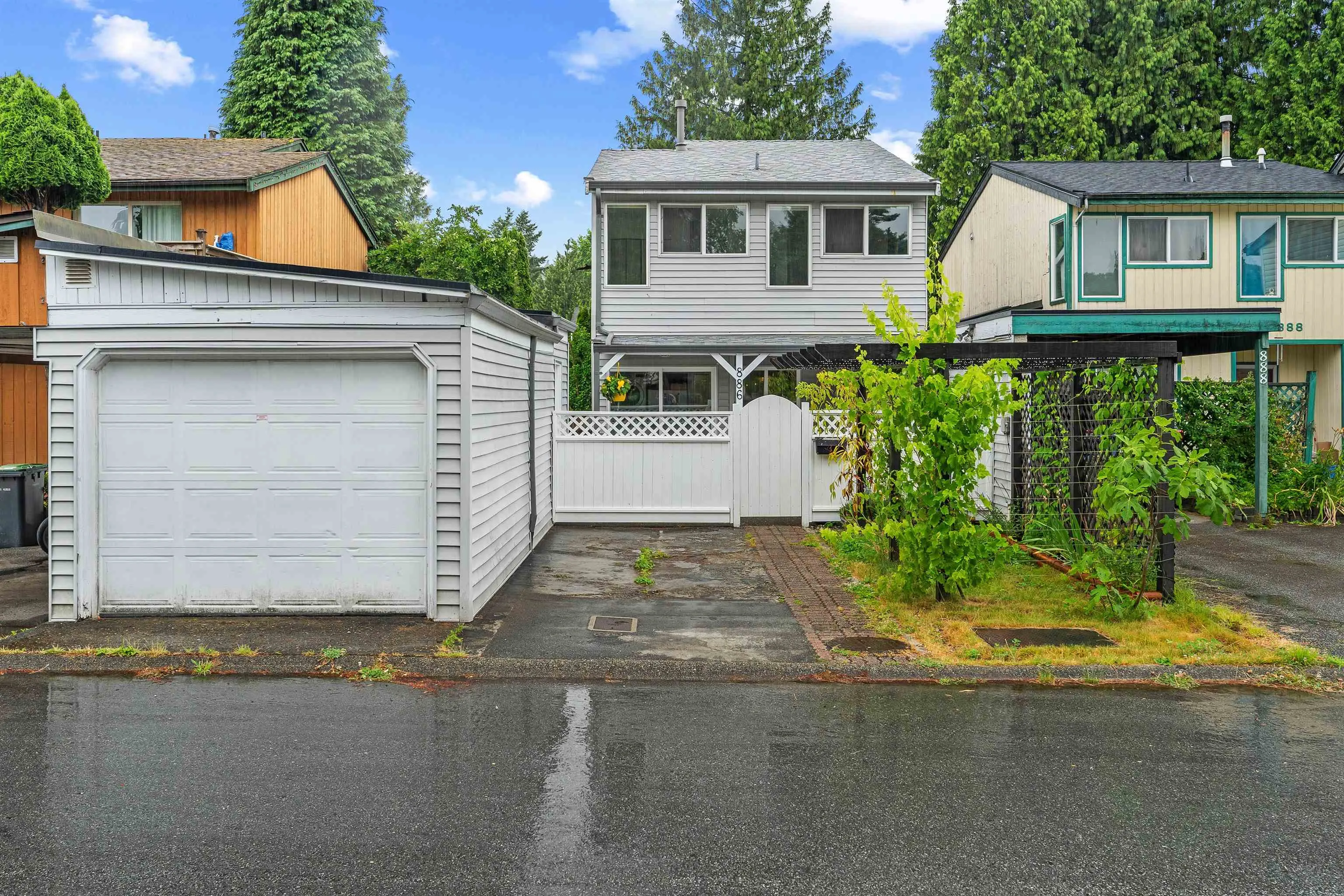 886 Pinebrook Place