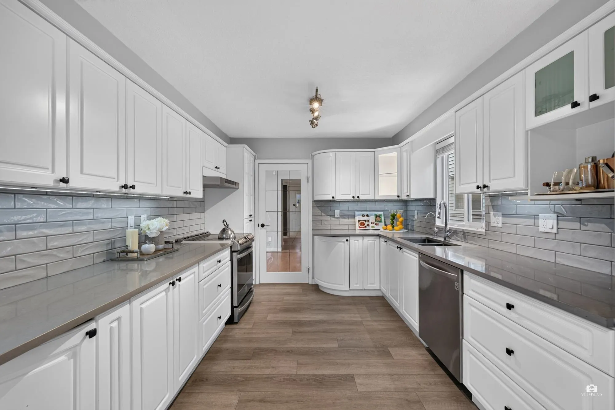 2550 Raven Court