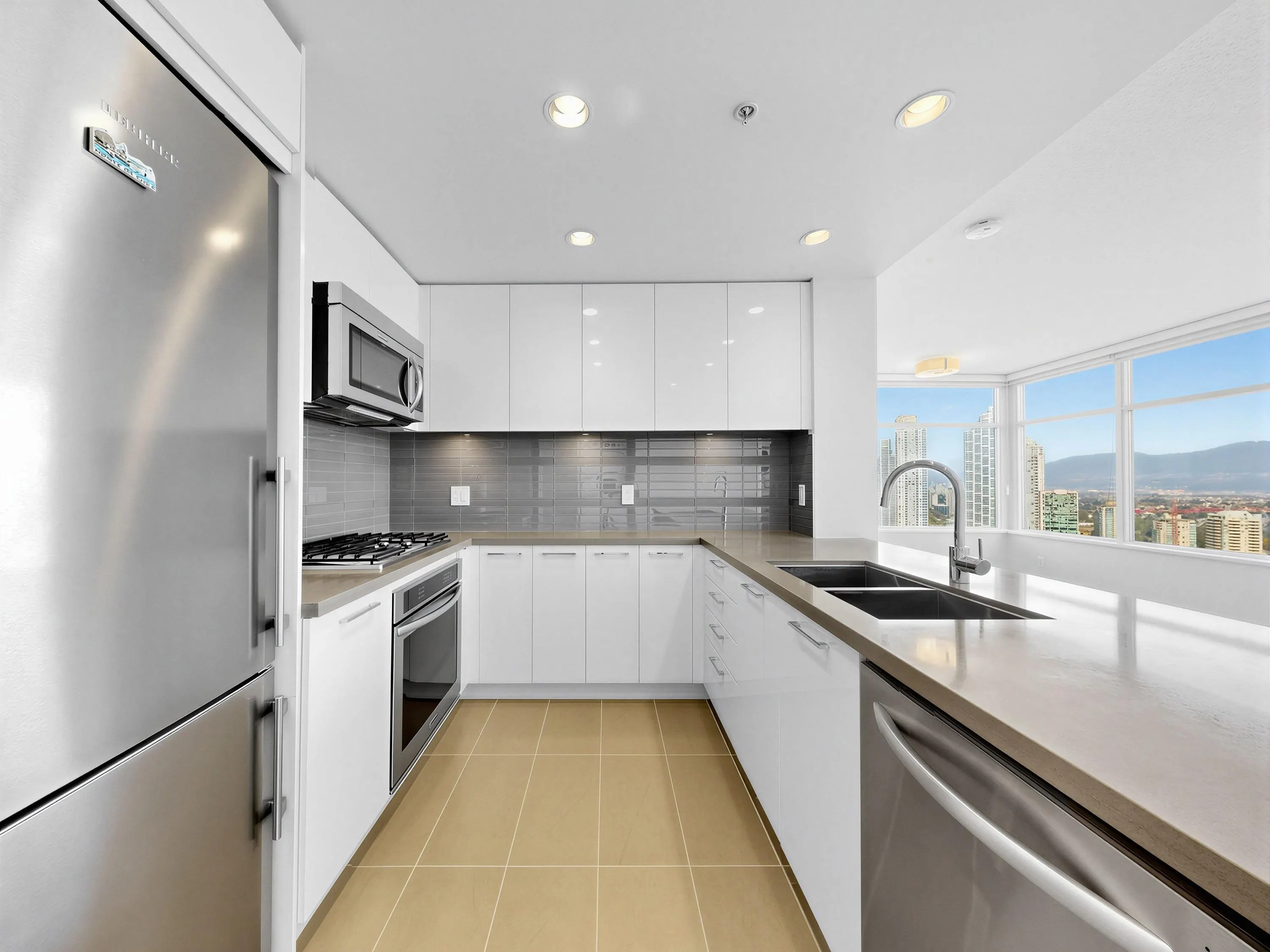 4880 Bennett Street #3302