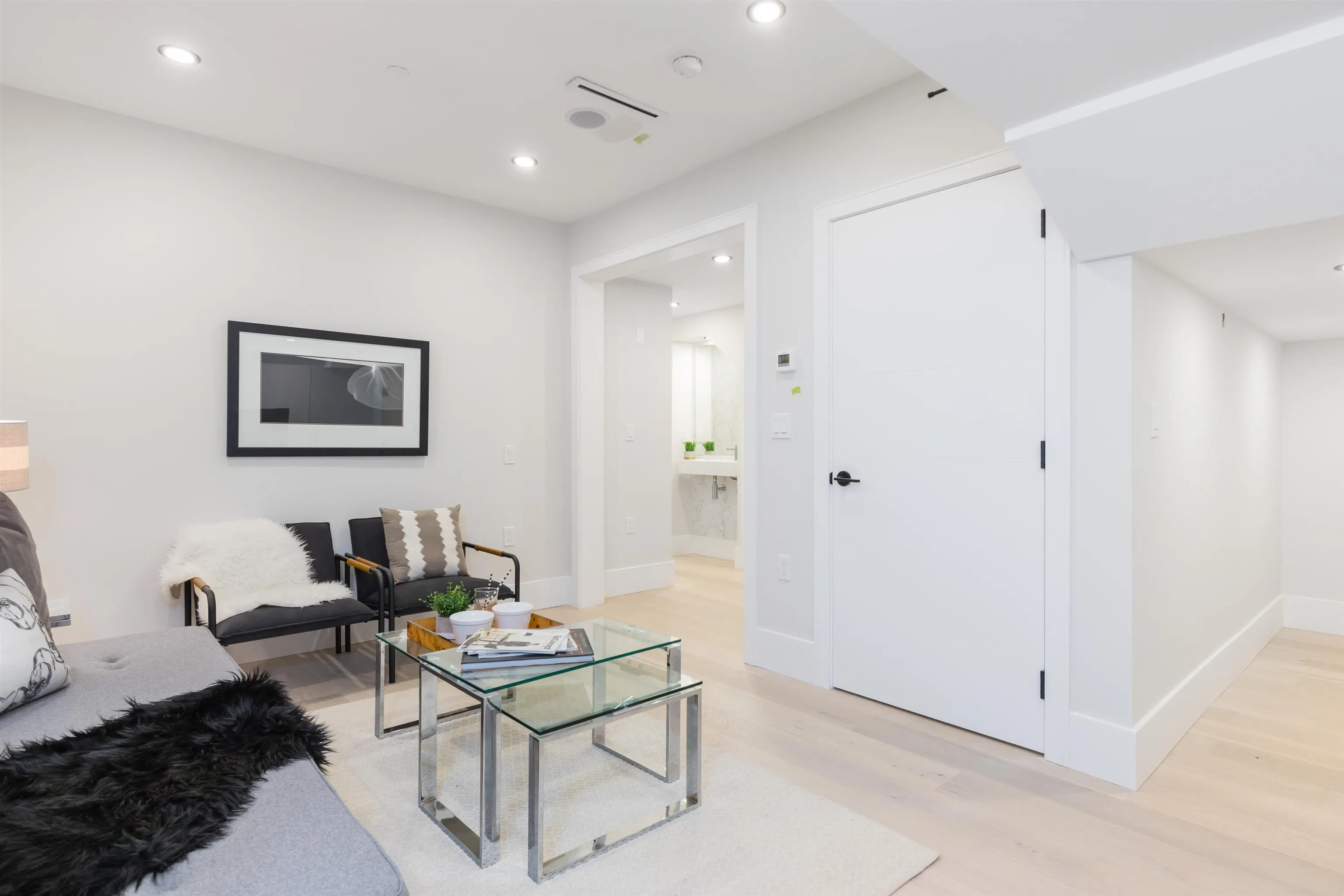 1152 Comox Street #2