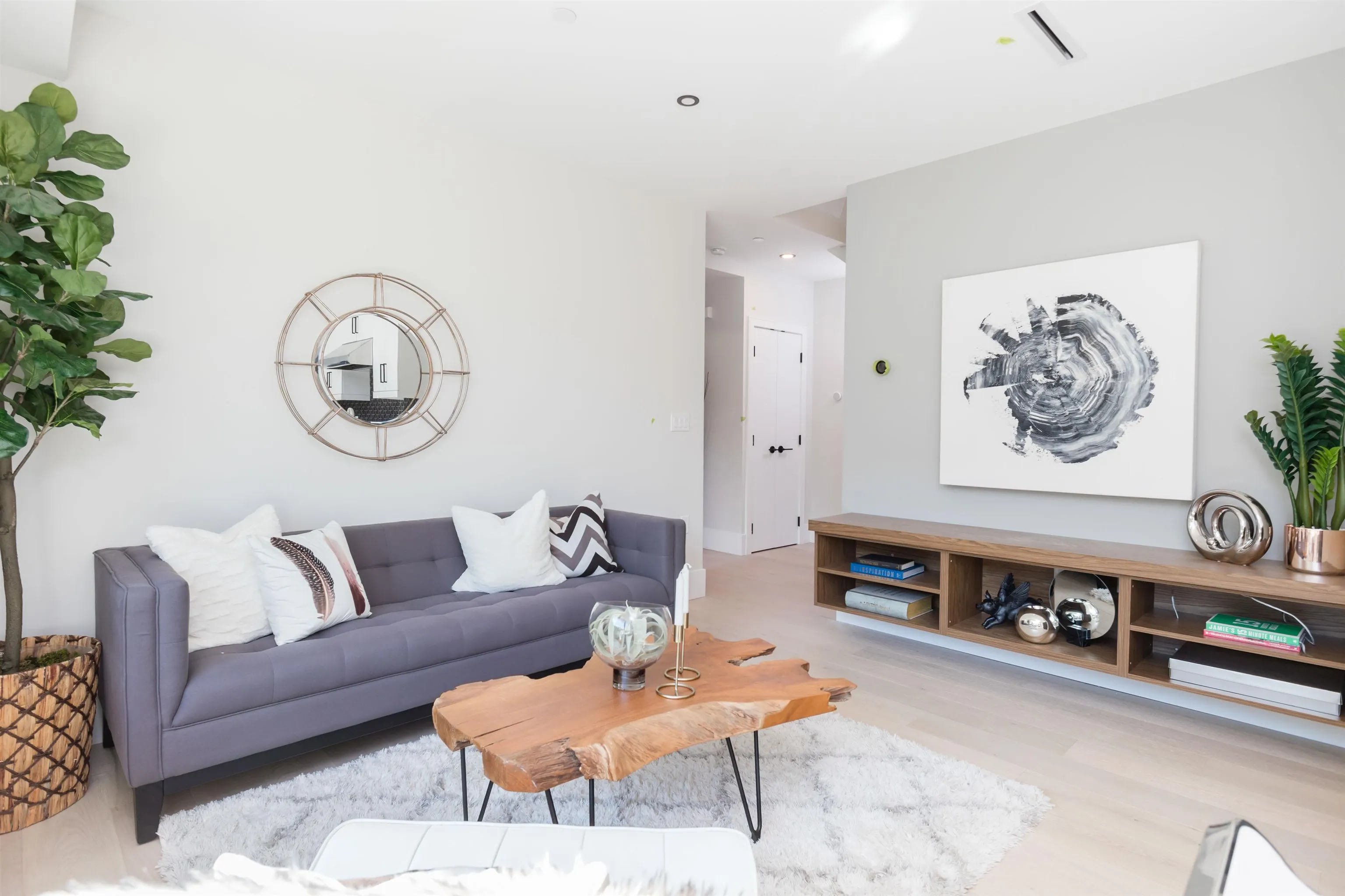 1152 Comox Street #2