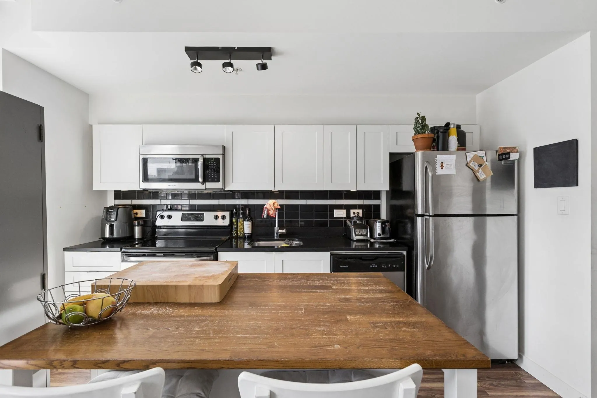 2511 Quebec Street #406